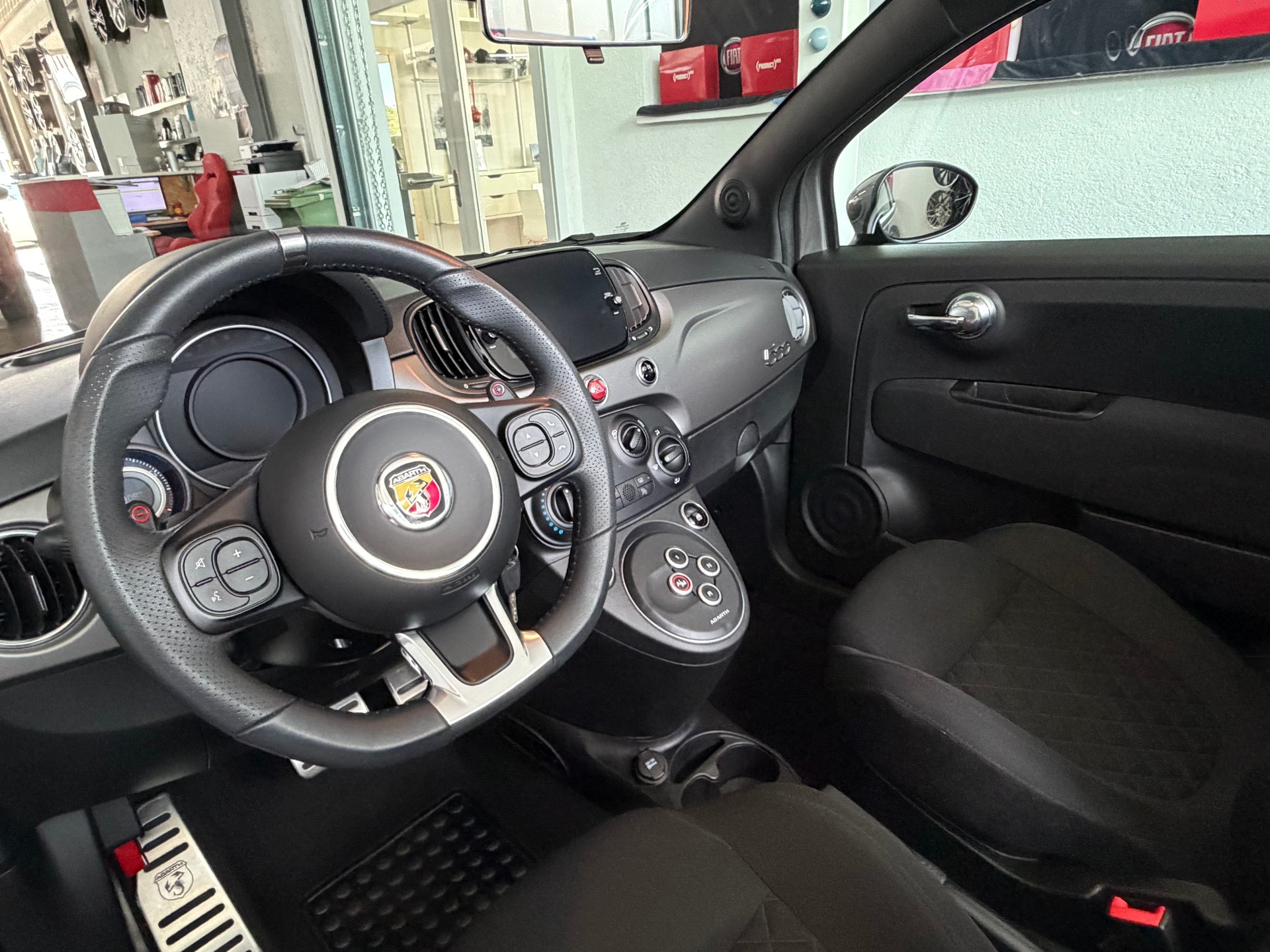 FIAT 595C 1.4 16V Turbo Abarth Turismo-image-10