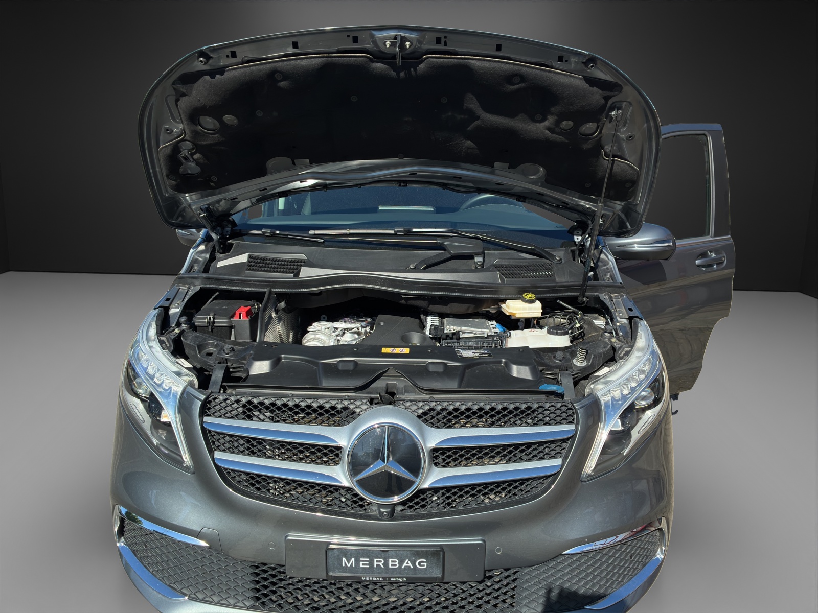 MERCEDES-BENZ V 300 d lang Avantgarde 4Matic 9G-Tronic-image-11