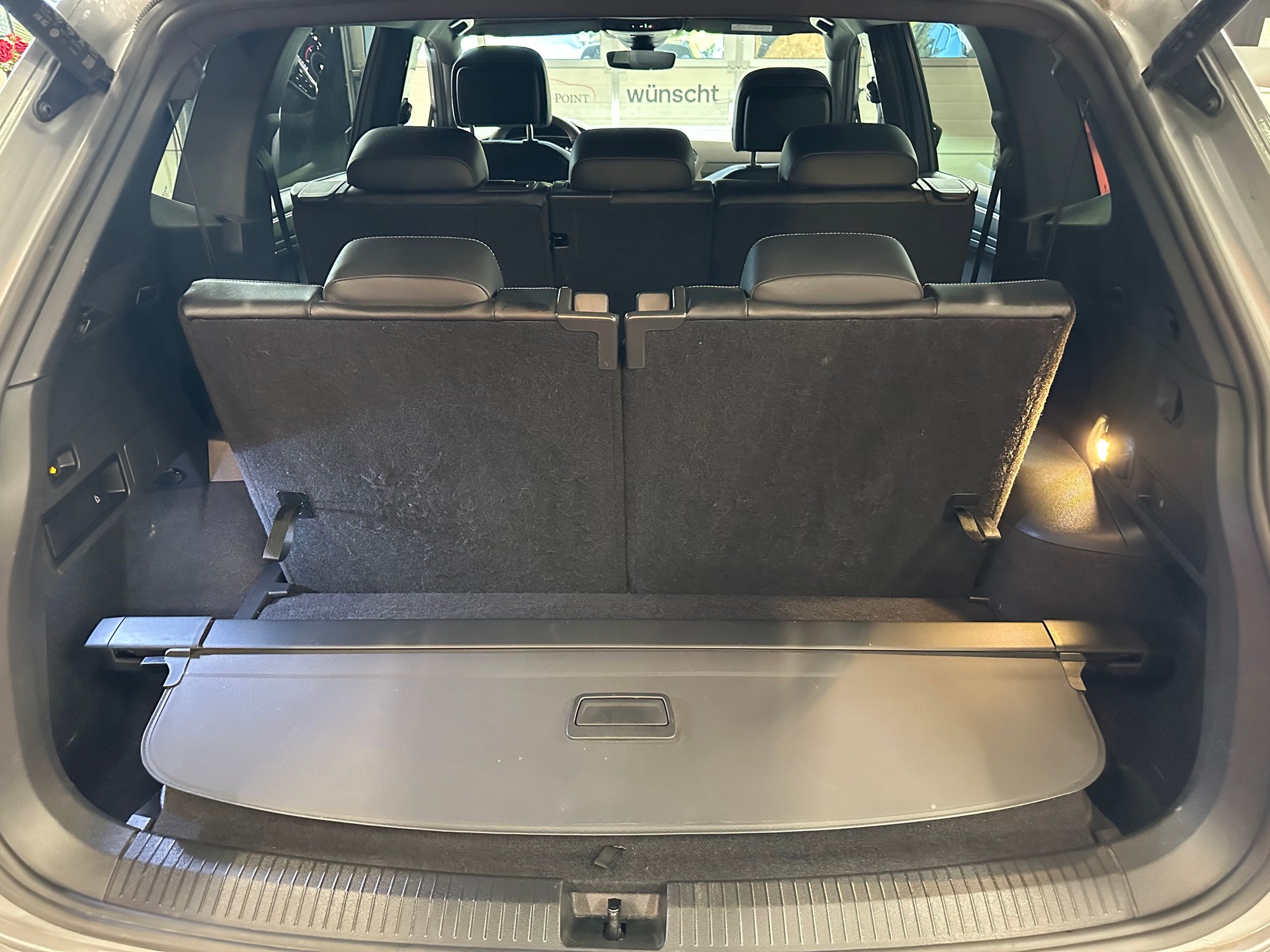 VW Tiguan Allspace 2.0 TDI SCR R-Line 4Motion DSG-image-17