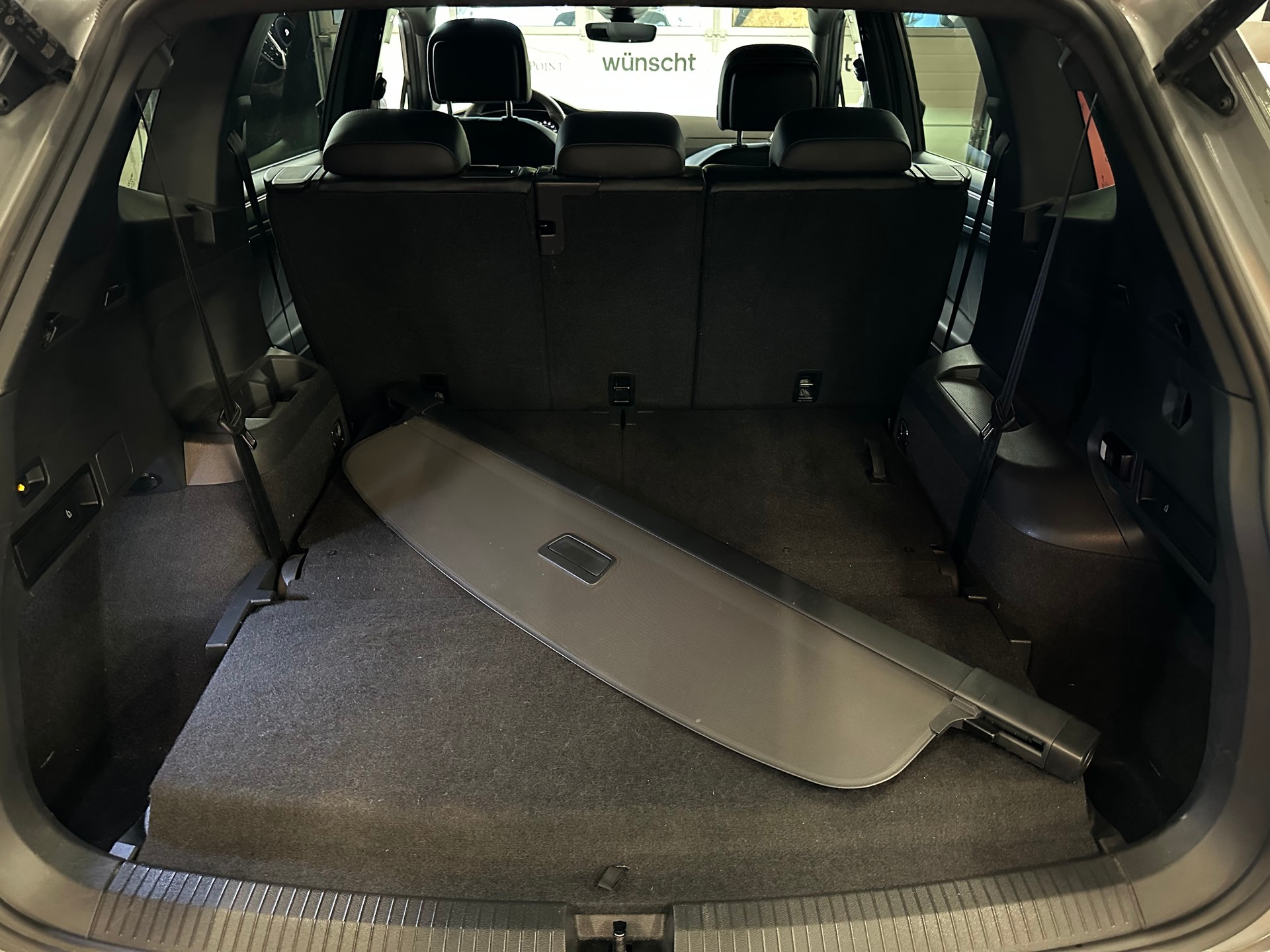 VW Tiguan Allspace 2.0 TDI SCR R-Line 4Motion DSG-image-19