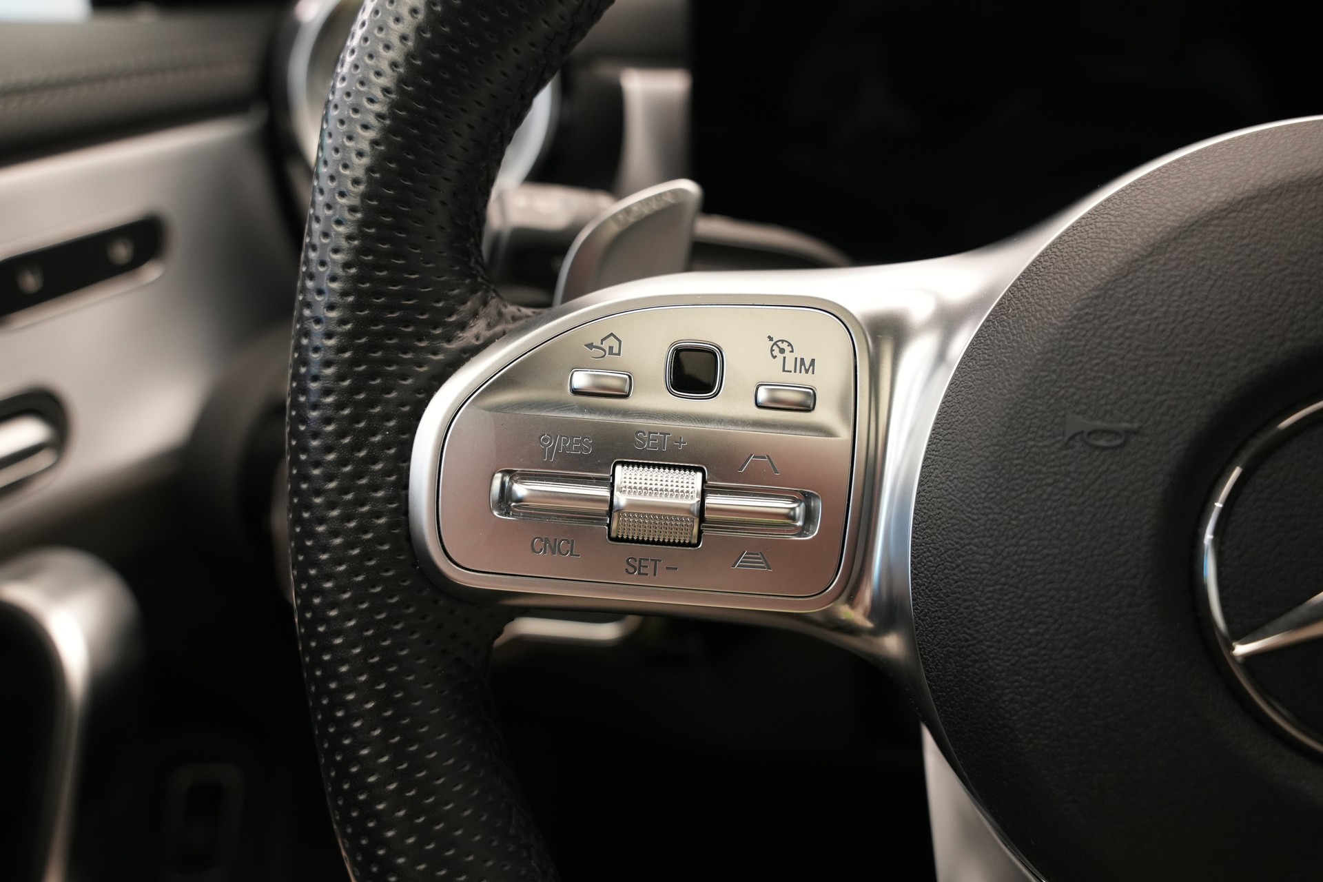 MERCEDES-BENZ CLA 35 AMG 4Matic 7G-DCT *CH-Fahrzeug*-image-34