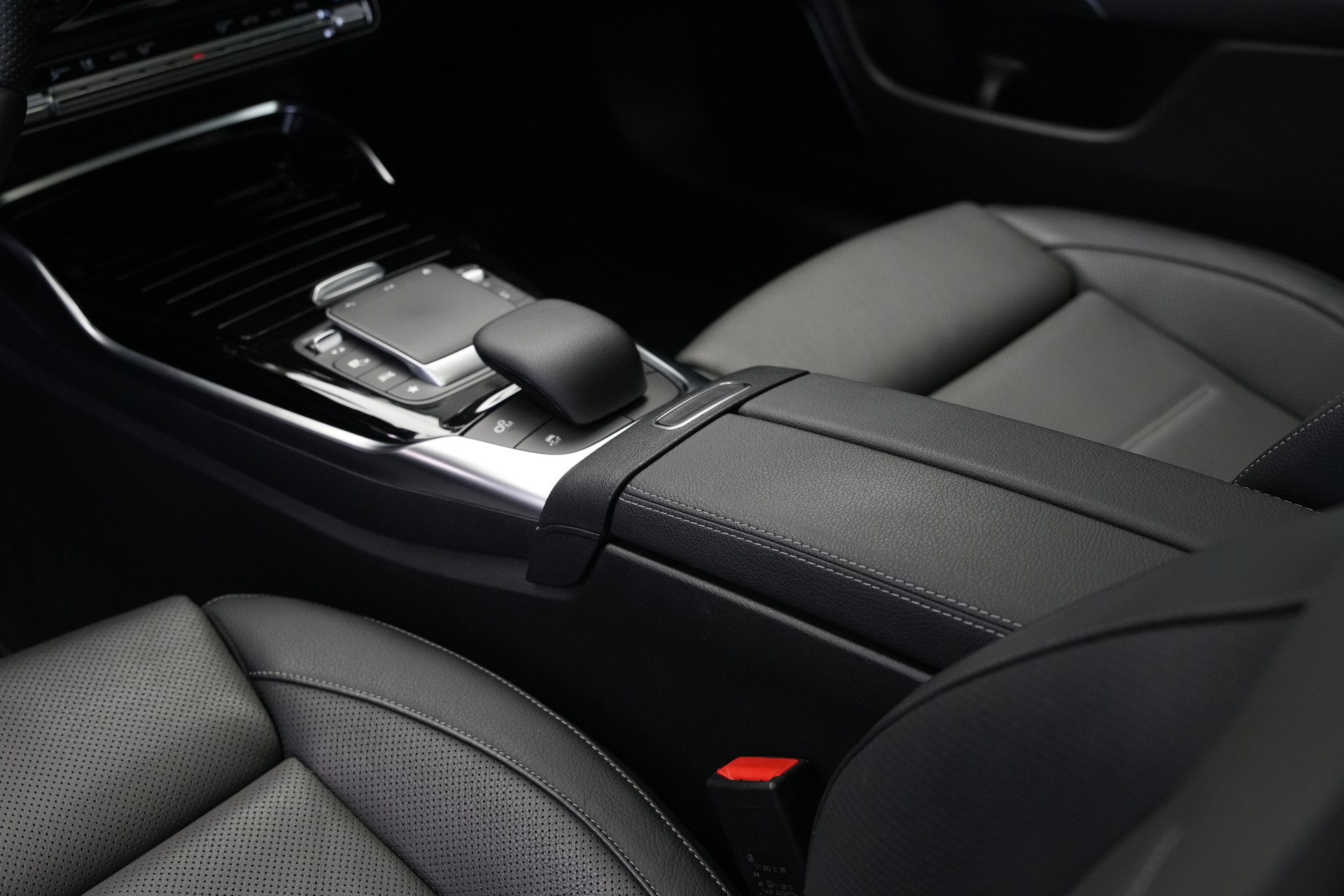 MERCEDES-BENZ CLA 35 AMG 4Matic 7G-DCT *CH-Fahrzeug*-image-29