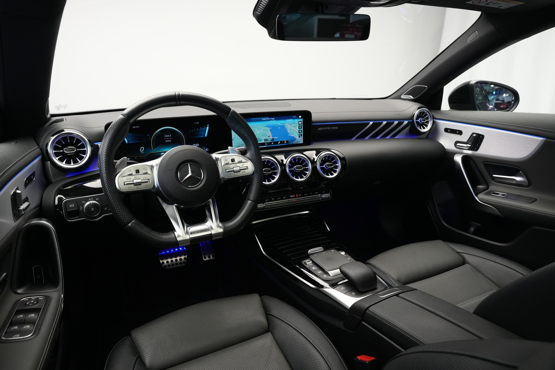 MERCEDES-BENZ CLA 35 AMG 4Matic 7G-DCT *CH-Fahrzeug*-image-12