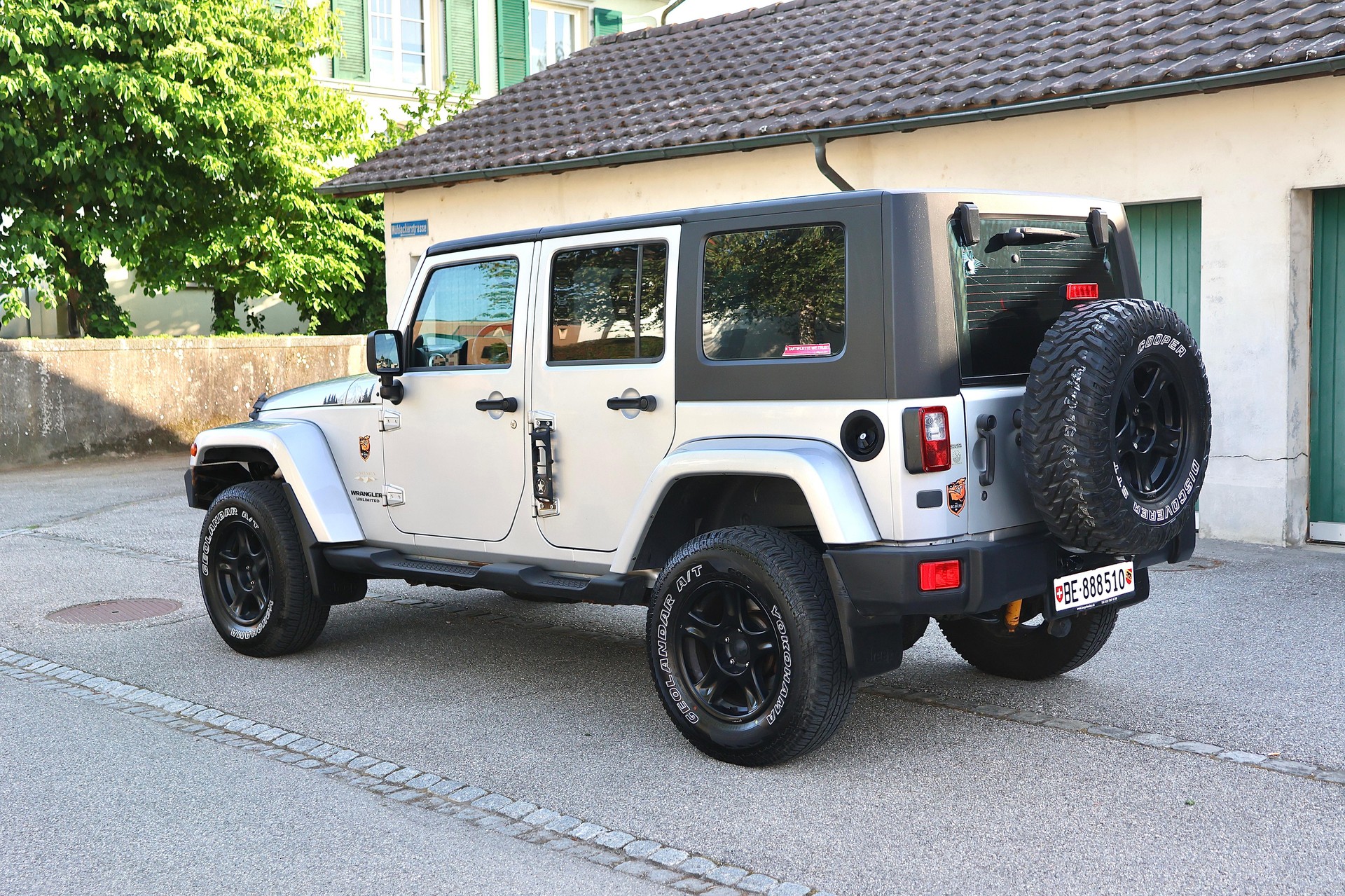 JEEP Wrangler 2.8CRD Unlimited Sahara Automatic (CH)-showroom-element-3