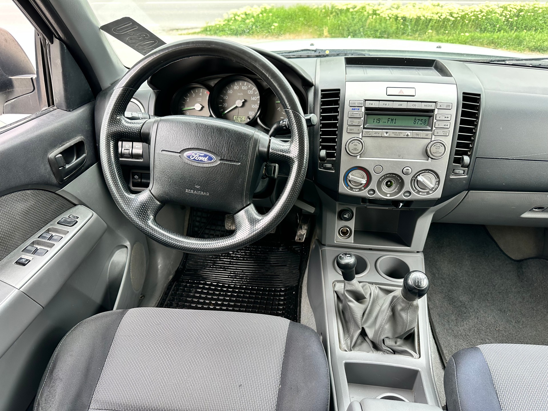 FORD Ranger Limited 2.5 TDCi 4x4-image-12