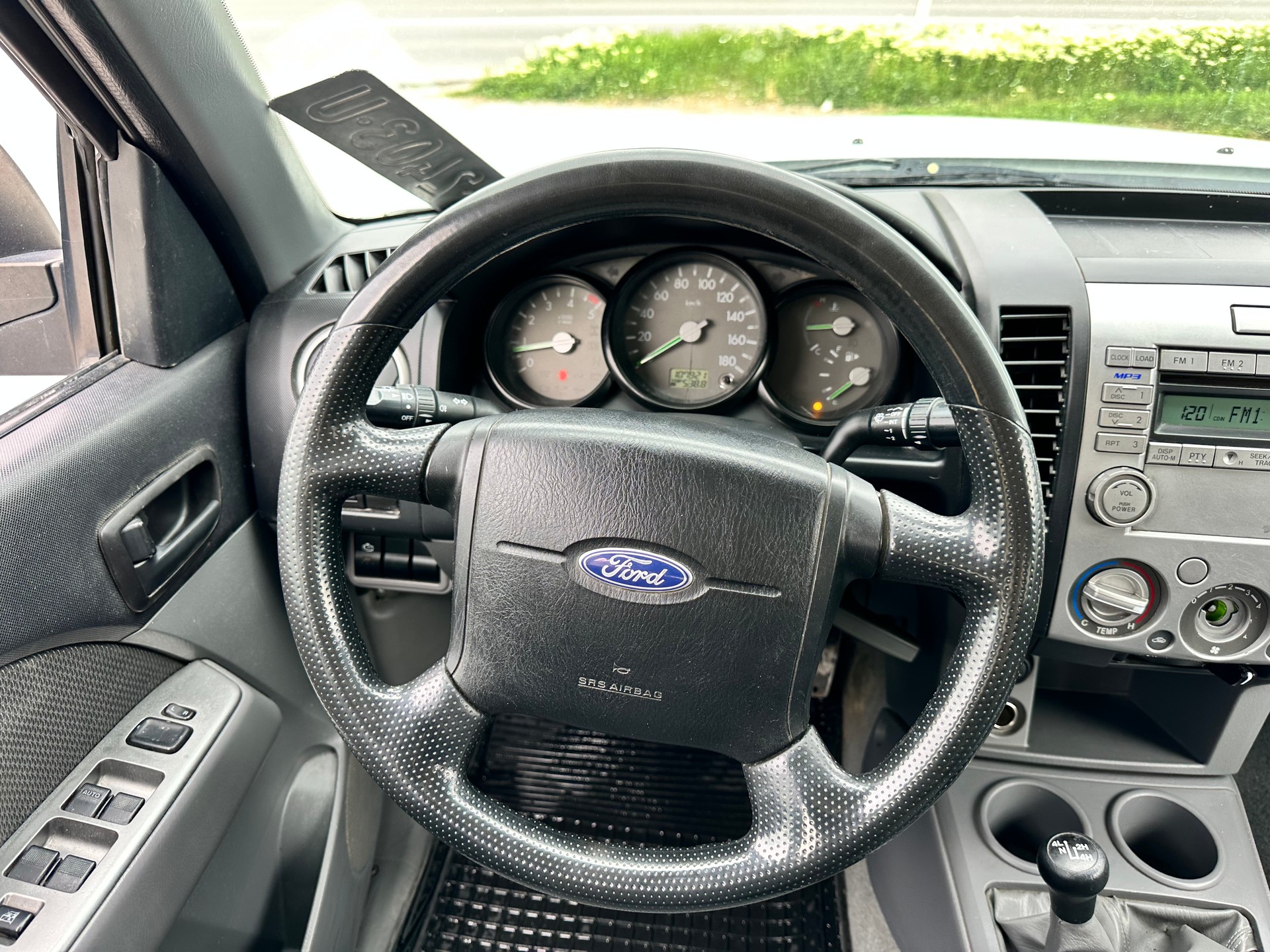 FORD Ranger Limited 2.5 TDCi 4x4-image-13