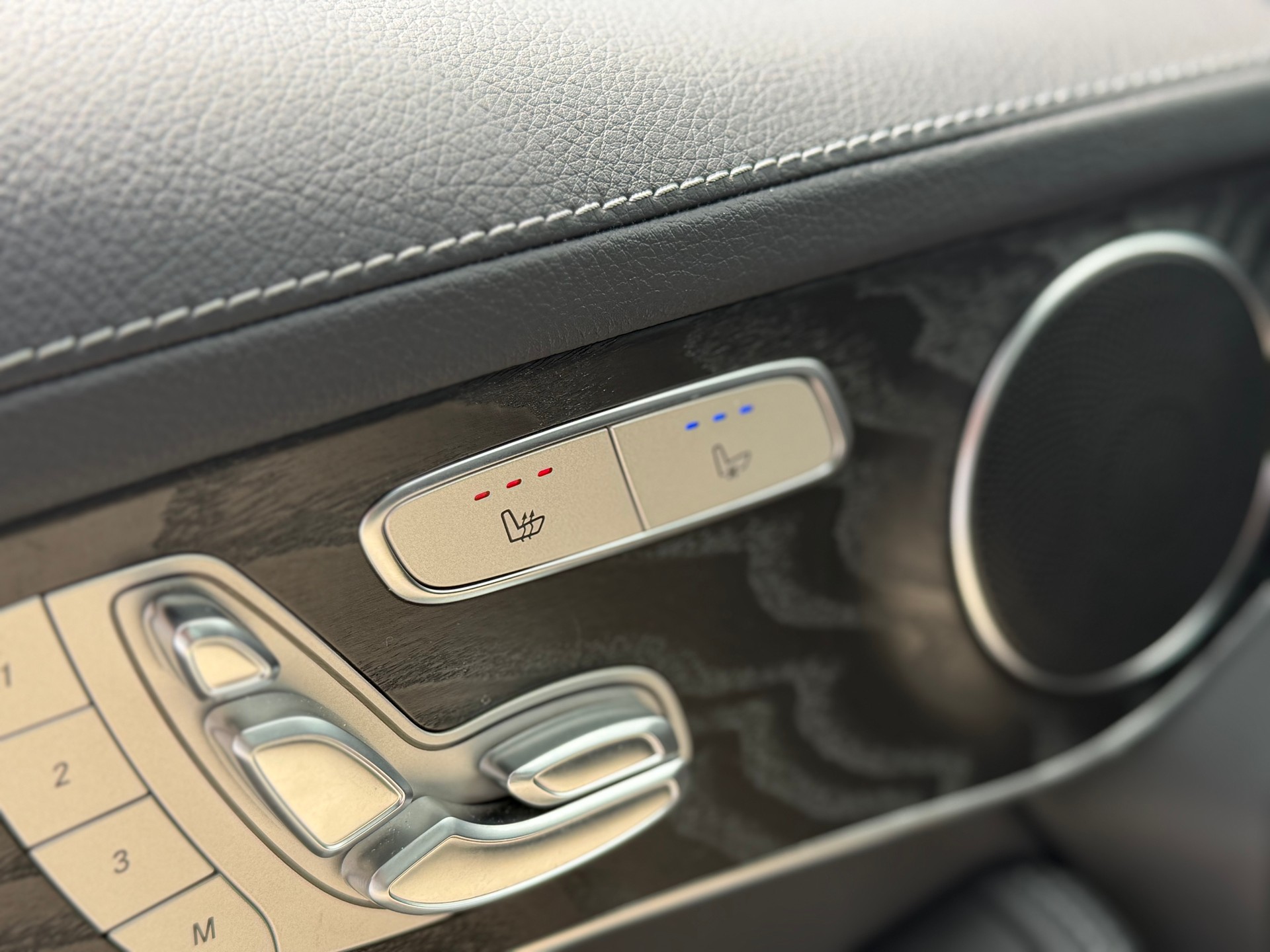 MERCEDES-BENZ GLC 43 AMG 4Matic 9G-Tronic-image-19