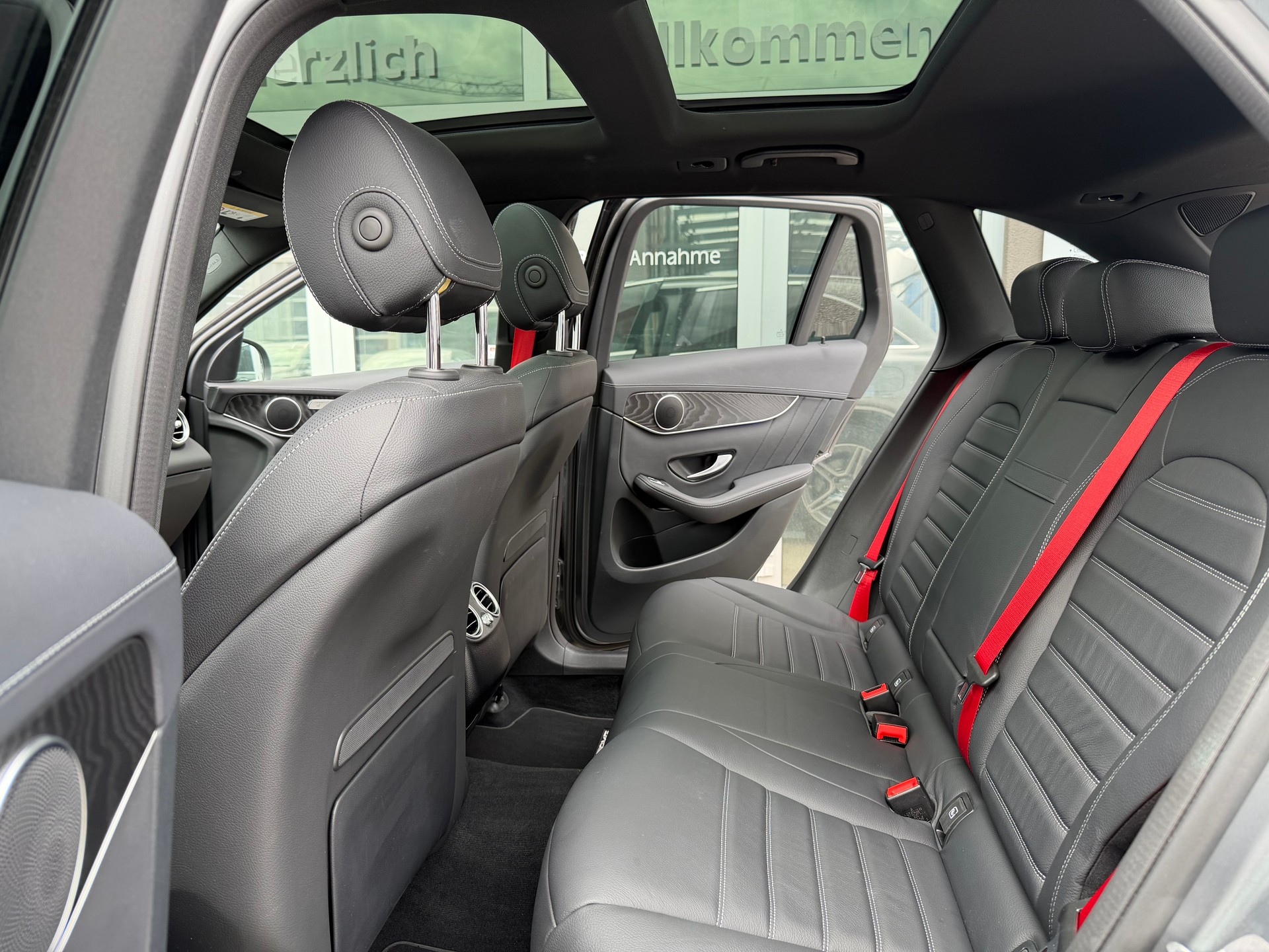 MERCEDES-BENZ GLC 43 AMG 4Matic 9G-Tronic-image-11