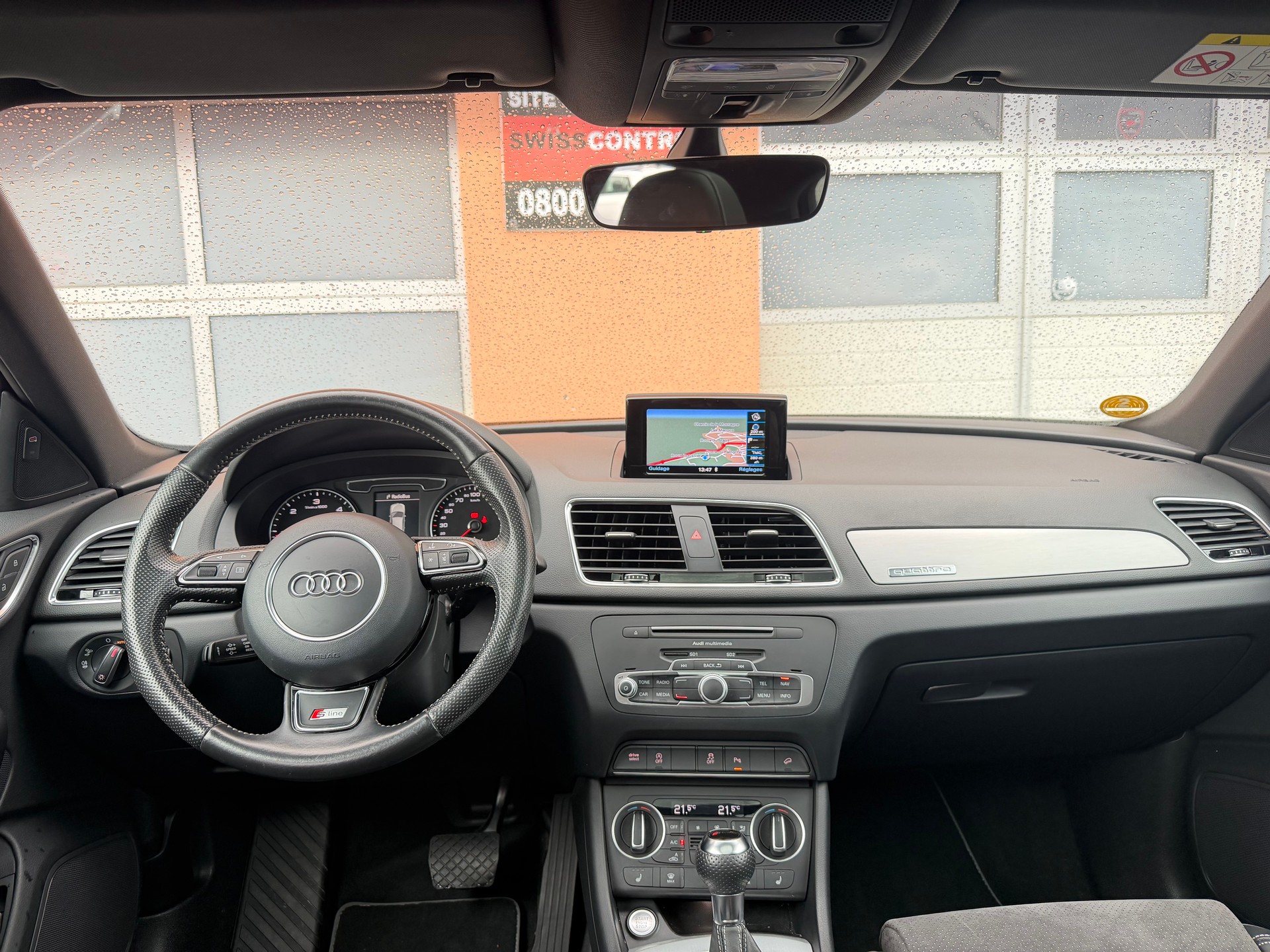 AUDI Q3 2.0 TDI S-Line quattro S-tronic-image-9