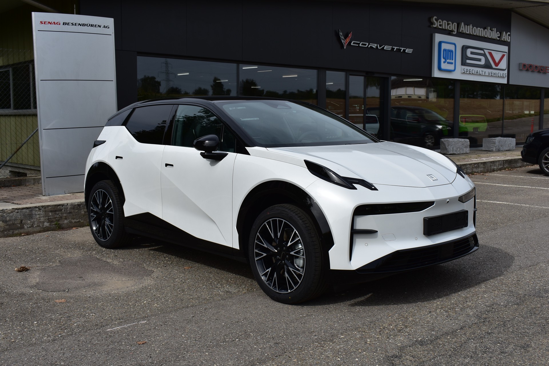 ZEEKR X 69kWh Privilege AWD-image-2