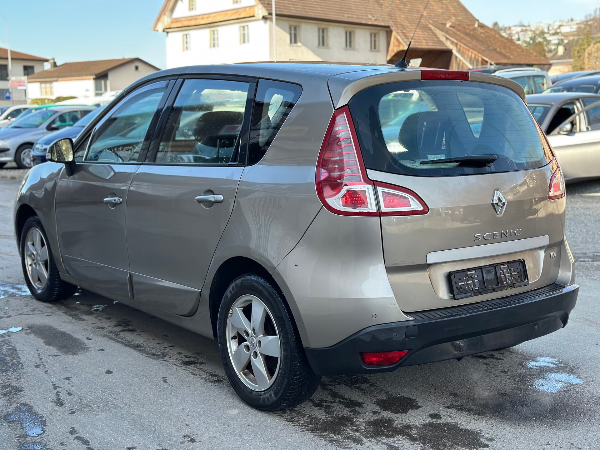 RENAULT Scénic 1.4 16V Turbo Dynamique-image-4