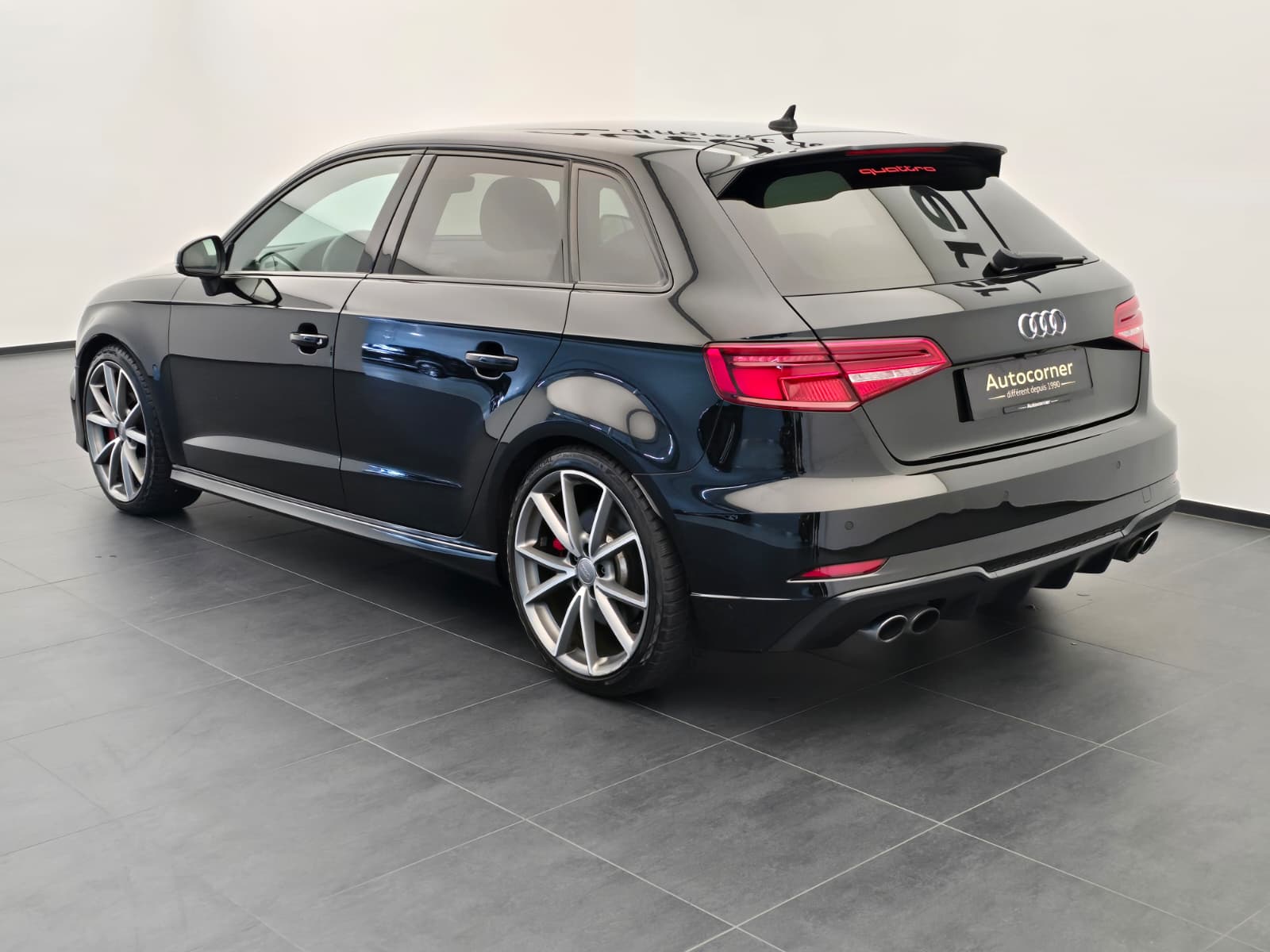 AUDI S3 Sportback 2.0 TFSI quattro S-tronic-image-8