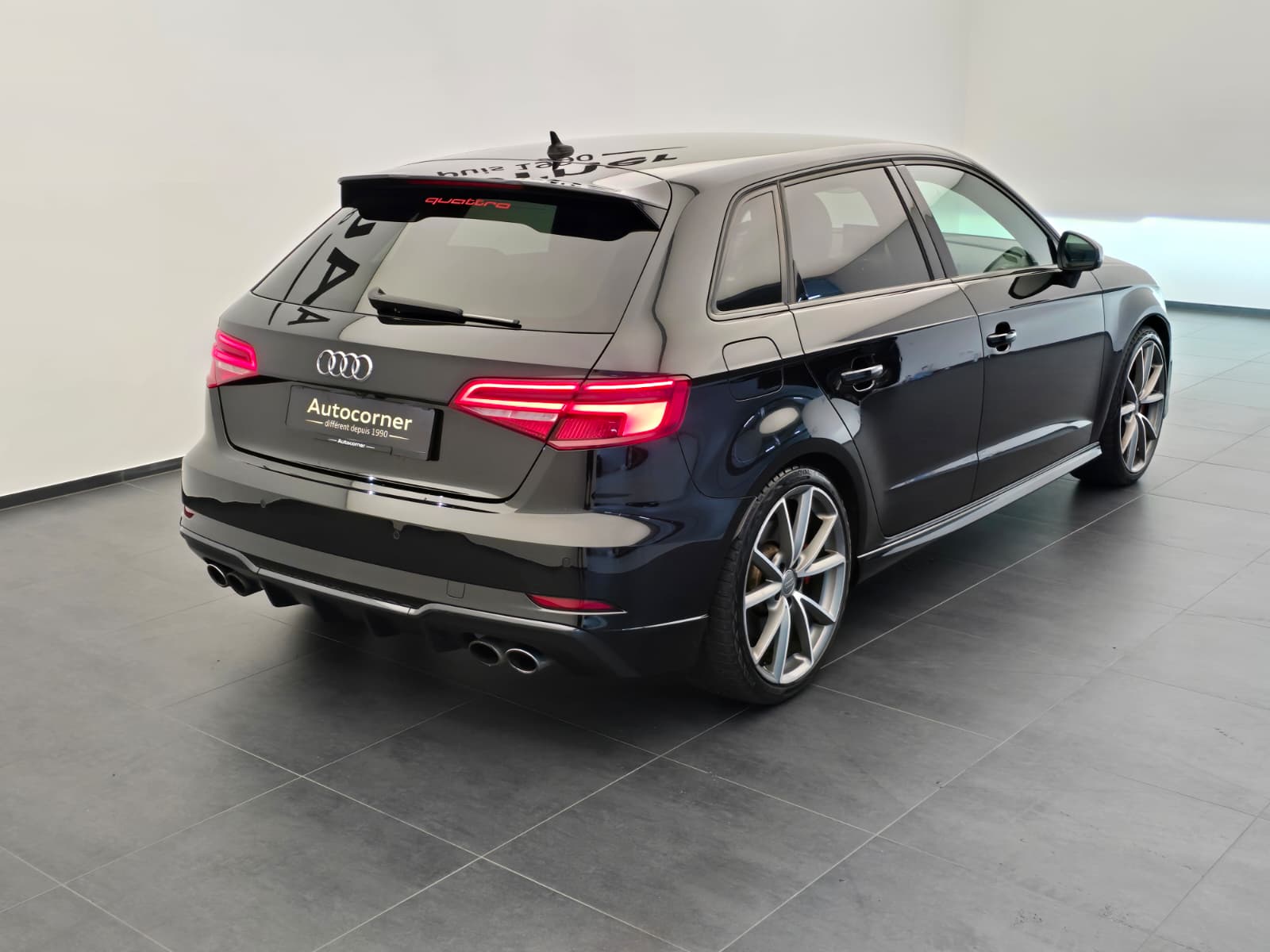AUDI S3 Sportback 2.0 TFSI quattro S-tronic-image-6