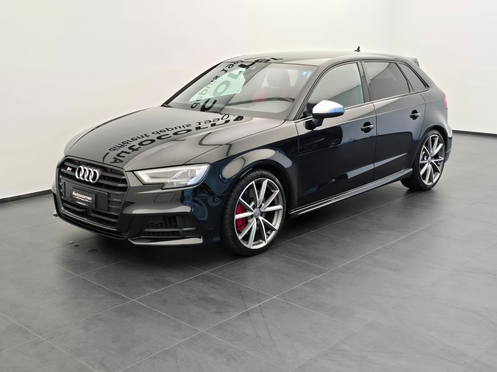 AUDI S3 Sportback 2.0 TFSI quattro S-tronic-image-2