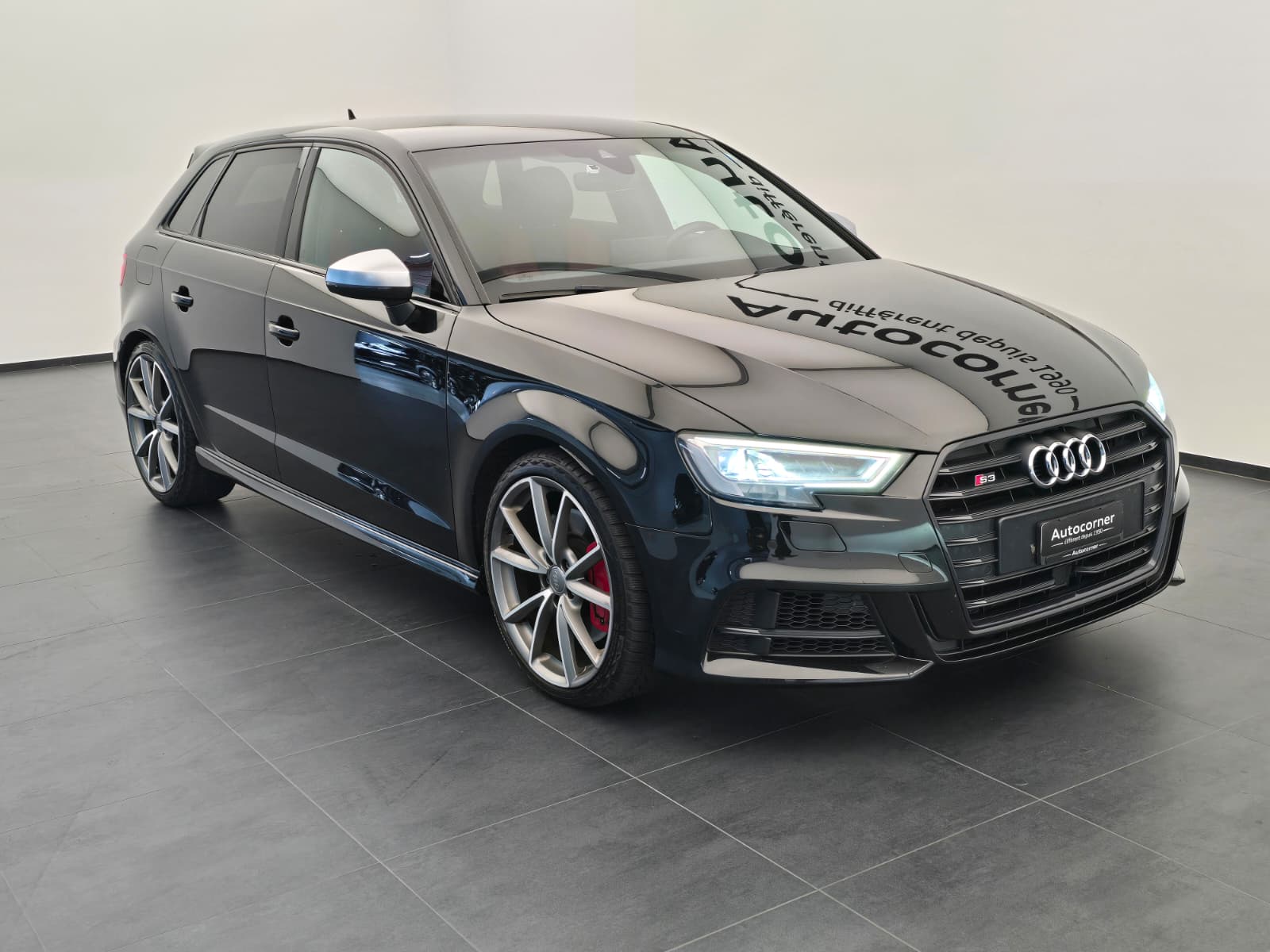 AUDI S3 Sportback 2.0 TFSI quattro S-tronic-image-4