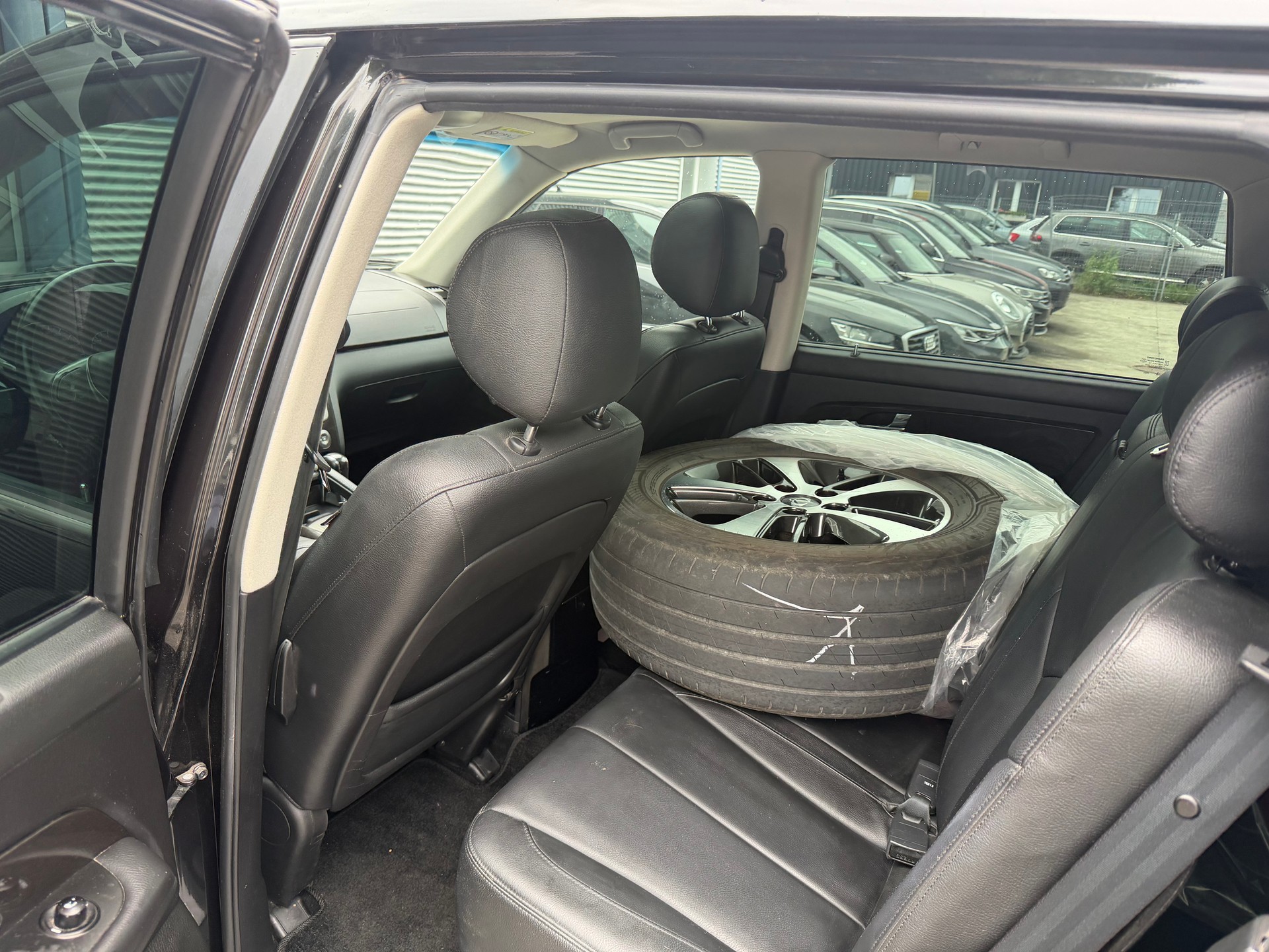 KGM-SsangYong Rexton RX200 e-XDi Quartz 4WD Automatic-image-10