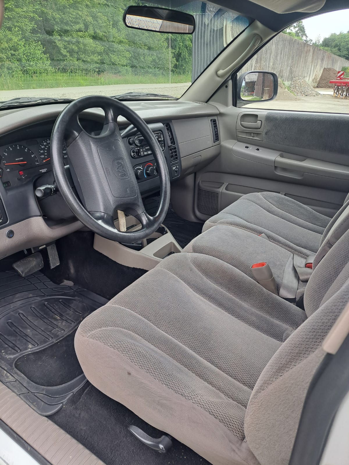 DODGE Dakota-image-3