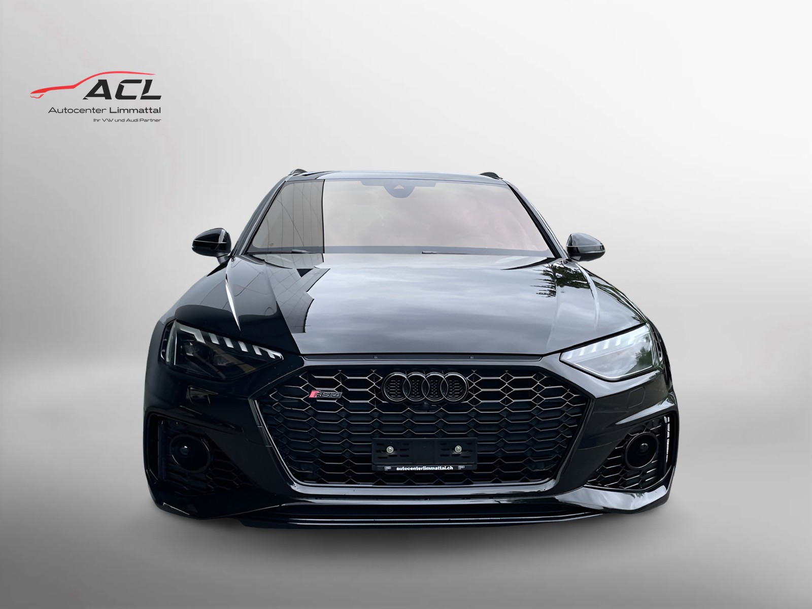 AUDI Audi RS4 Competition-image-1