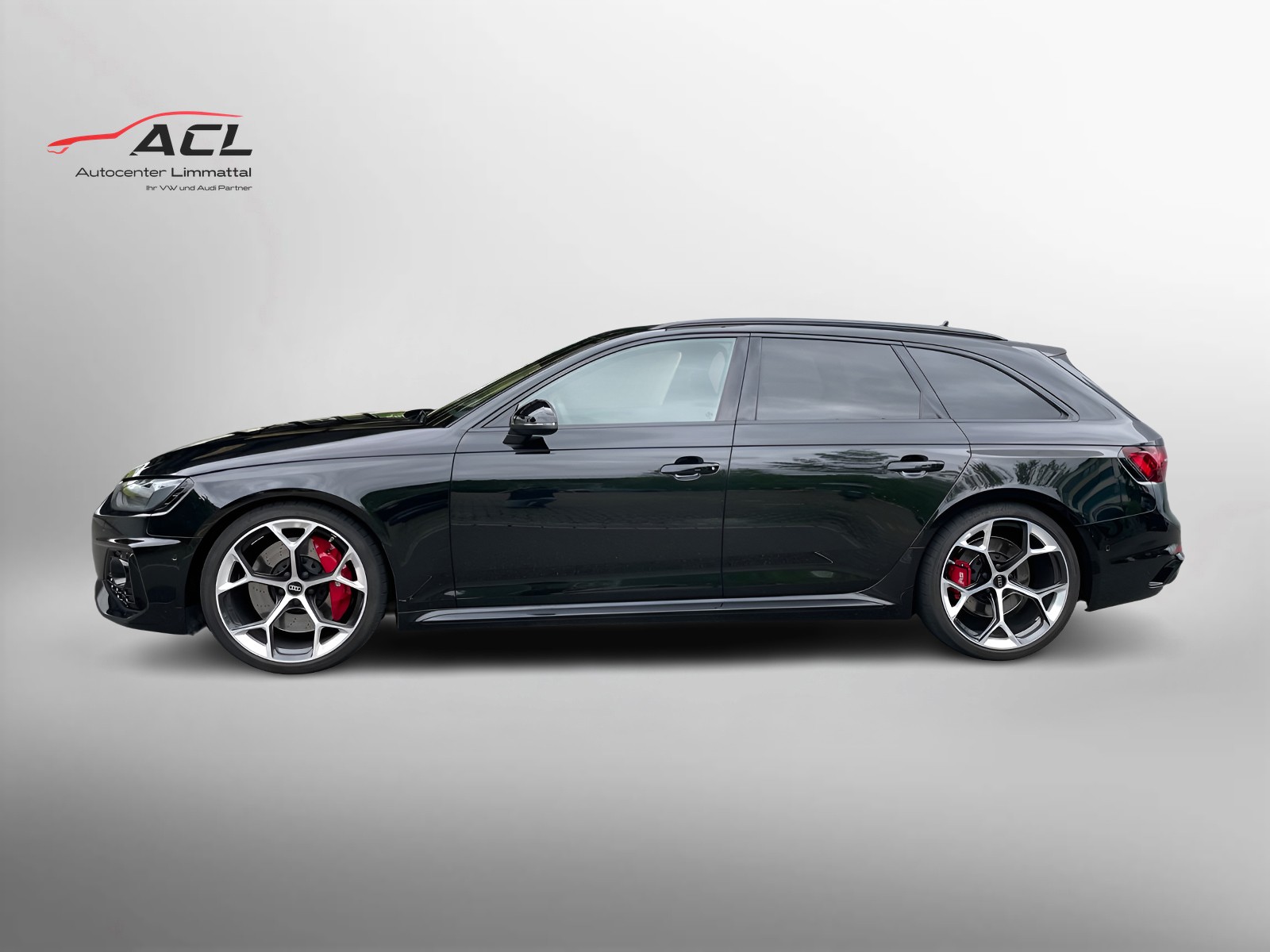 AUDI Audi RS4 Competition-image-2