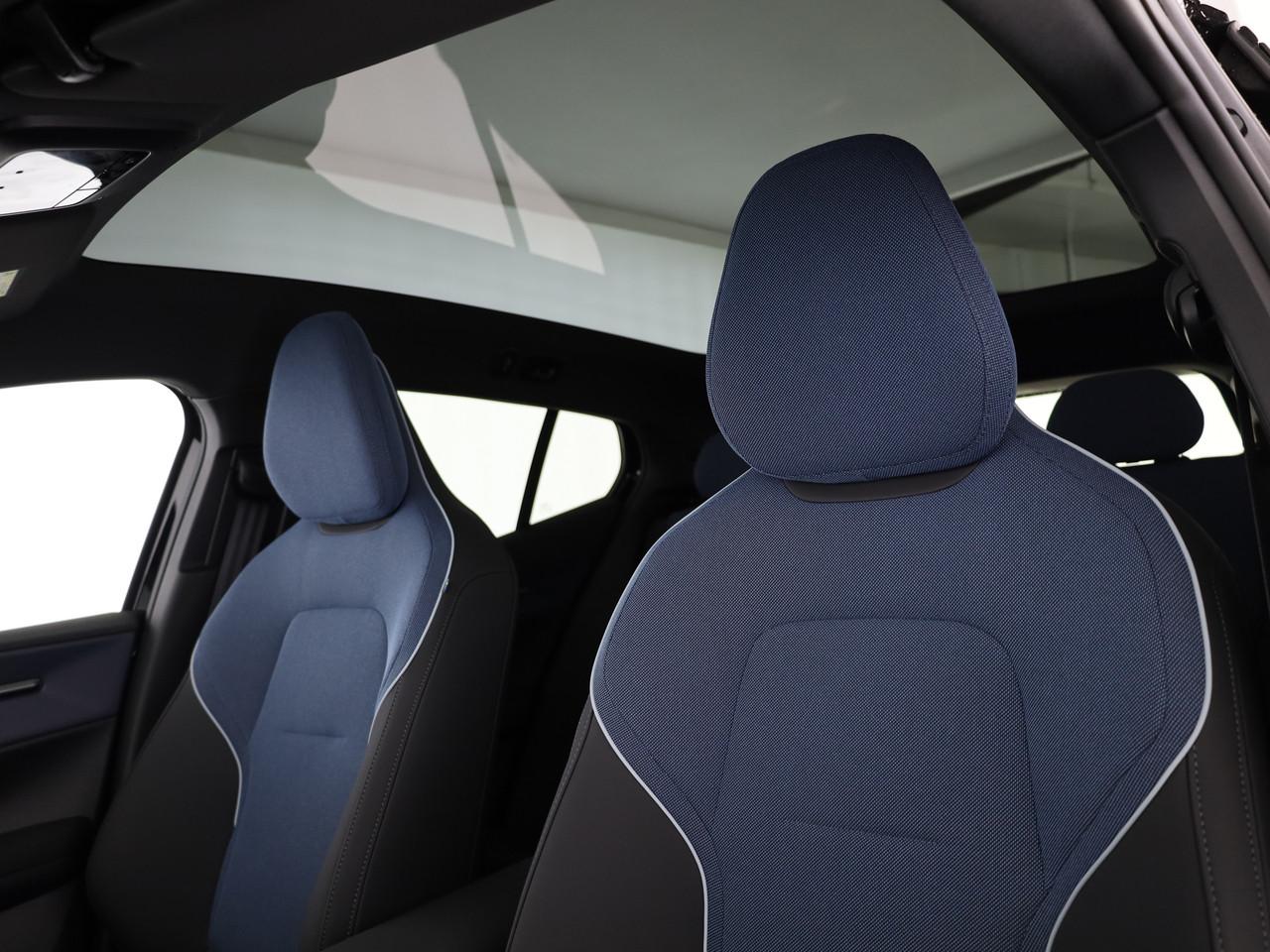VOLVO EX30 CC P8 Ultra AWD-image-10