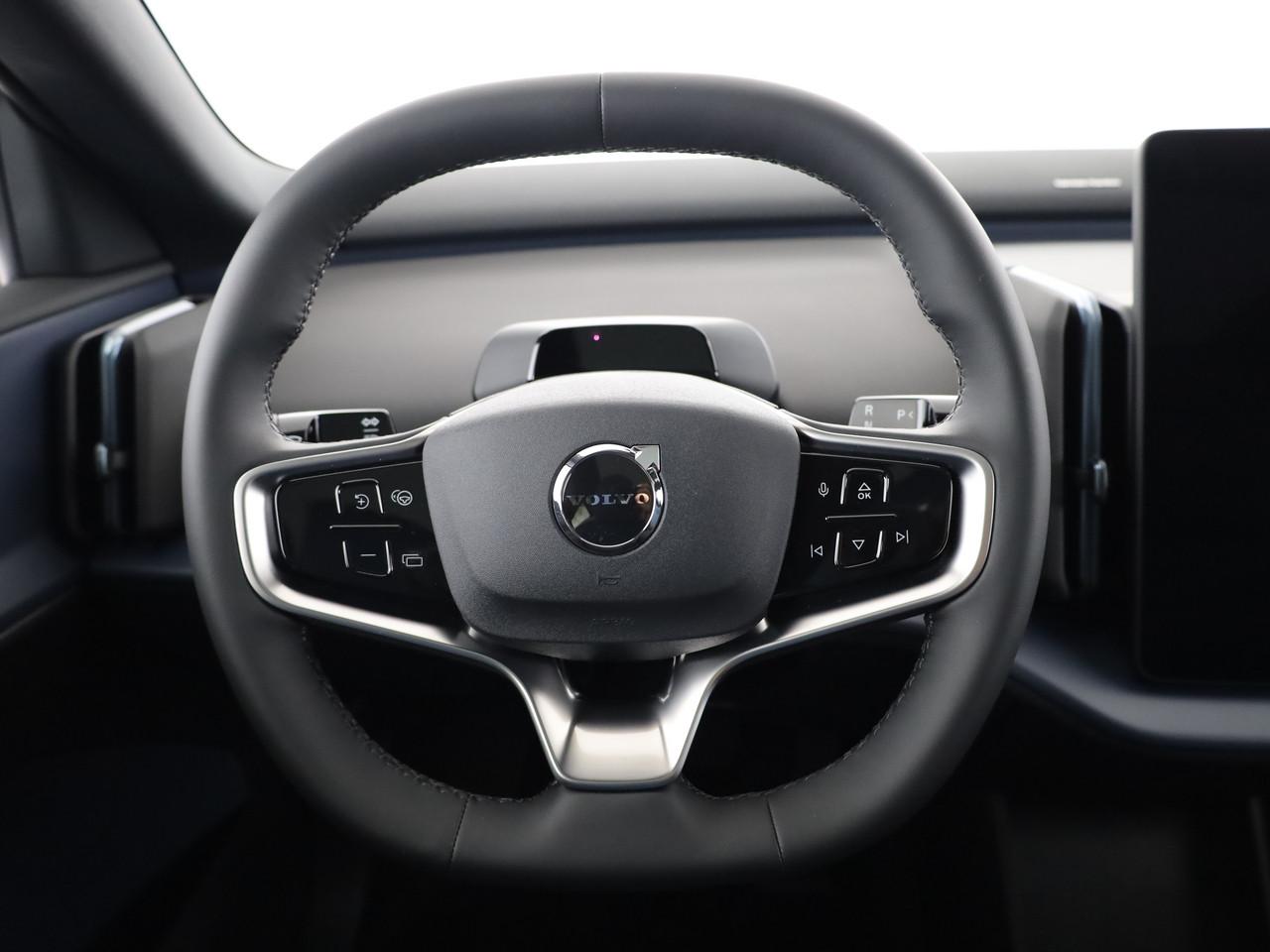 VOLVO EX30 CC P8 Ultra AWD-image-13