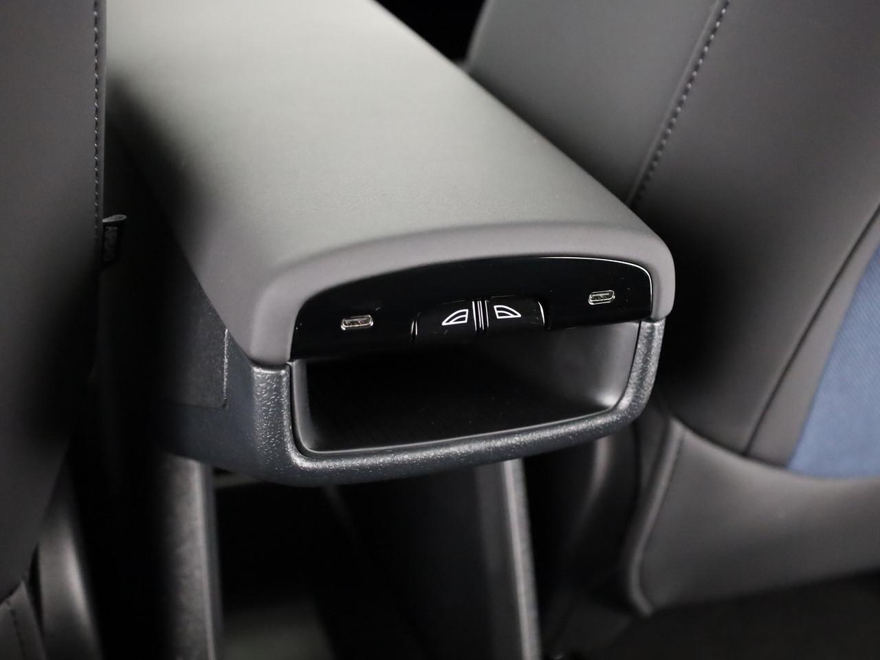 VOLVO EX30 CC P8 Ultra AWD-image-18