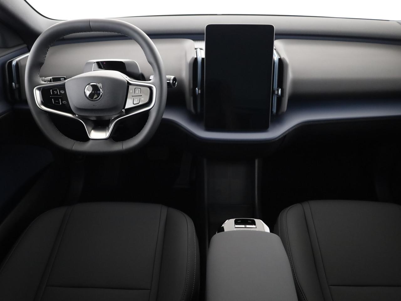 VOLVO EX30 CC P8 Ultra AWD-image-8