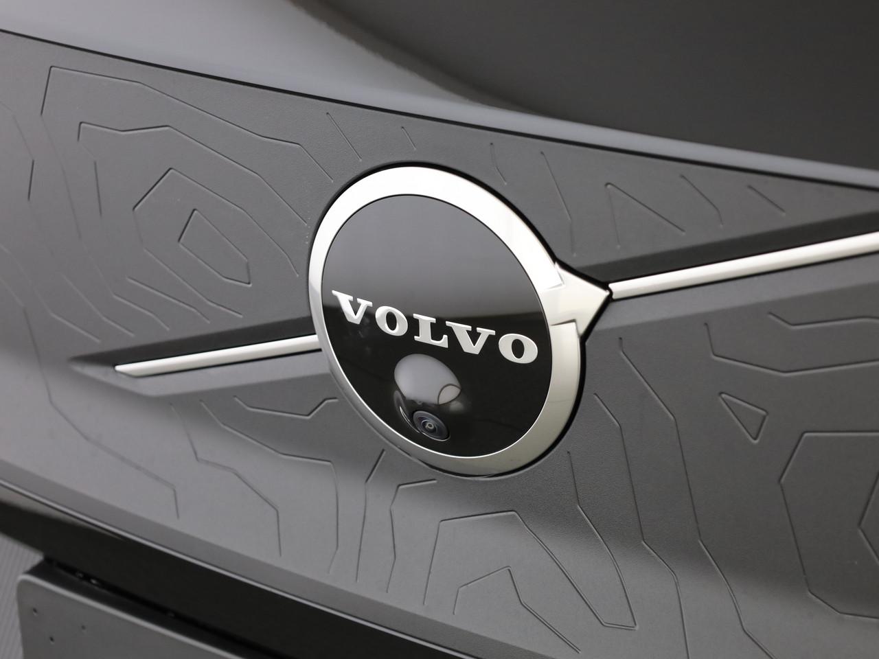 VOLVO EX30 CC P8 Ultra AWD-image-14