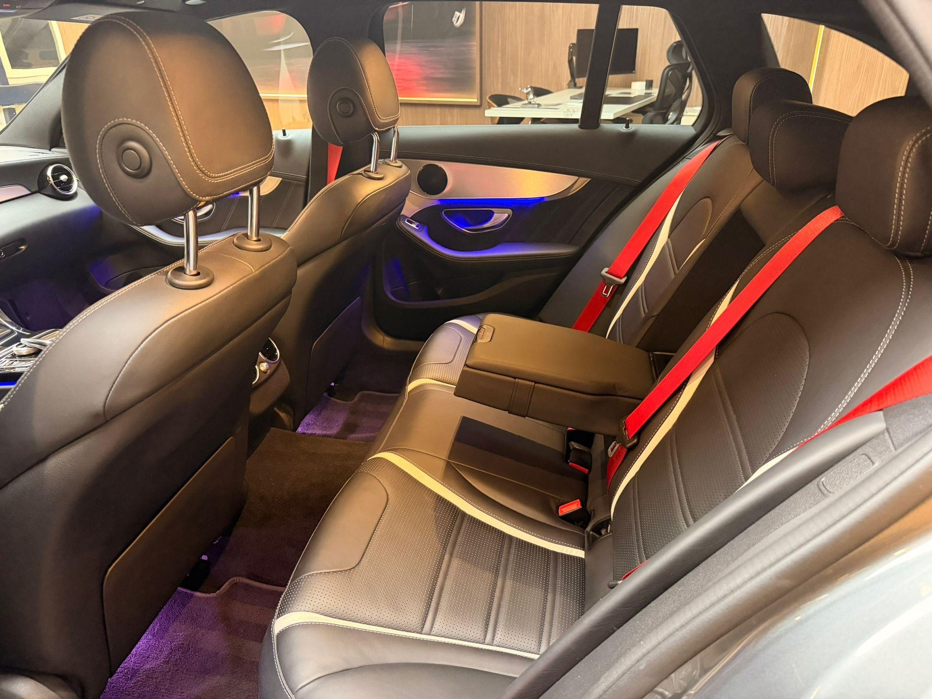 MERCEDES-BENZ C 63 S AMG Kombi-image-15