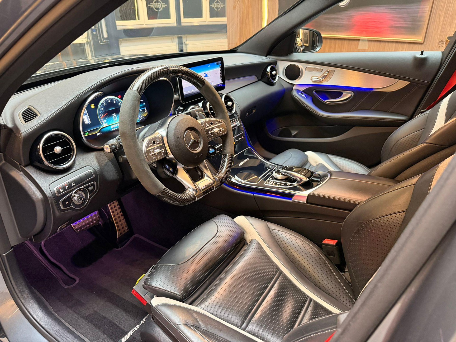 MERCEDES-BENZ C 63 S AMG Kombi-image-13