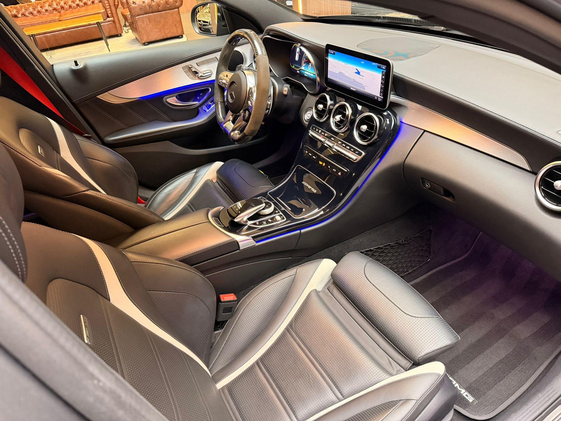 MERCEDES-BENZ C 63 S AMG Kombi-image-14