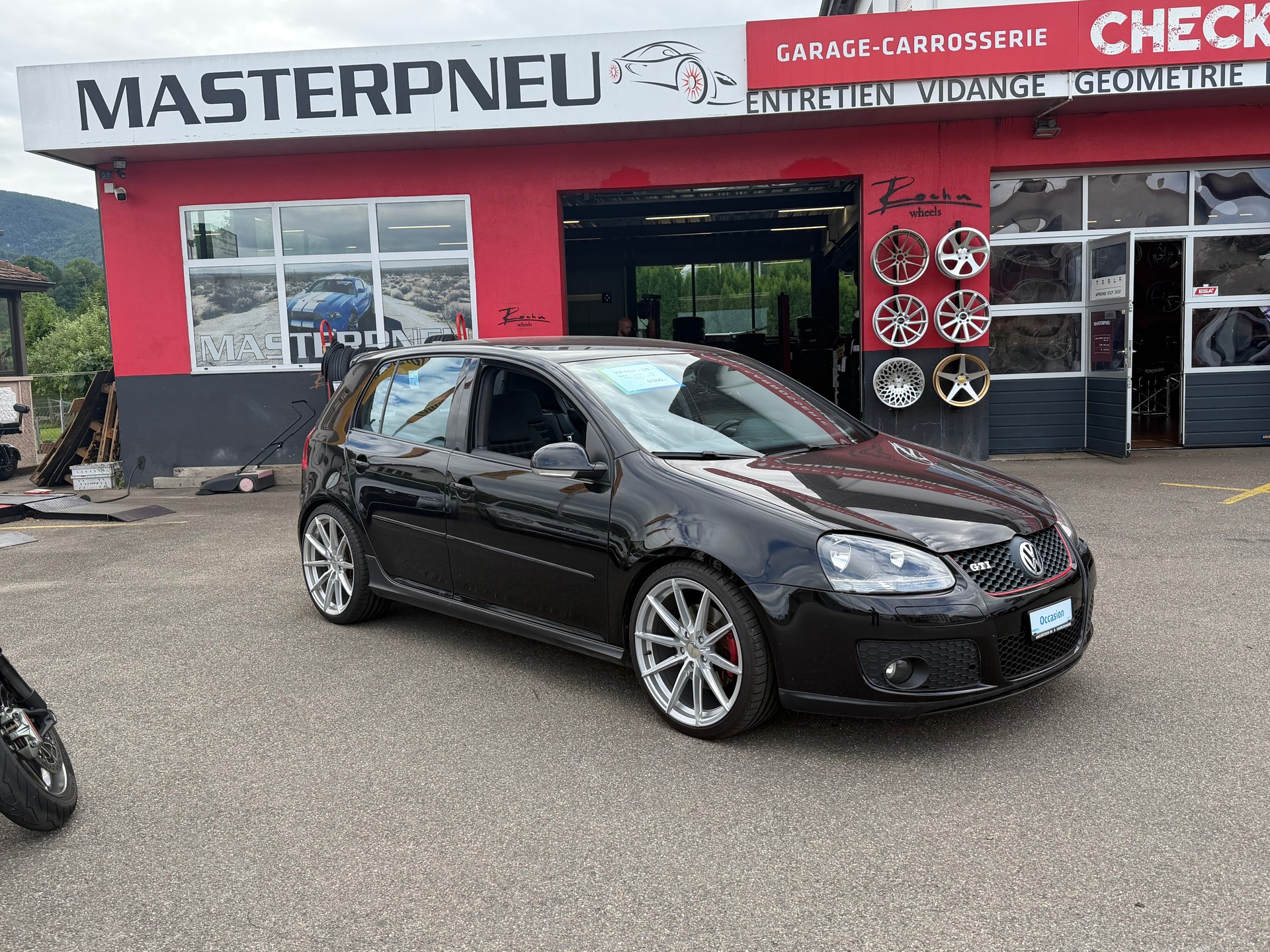 VW Golf 2.0 TFSI GTI-image-0