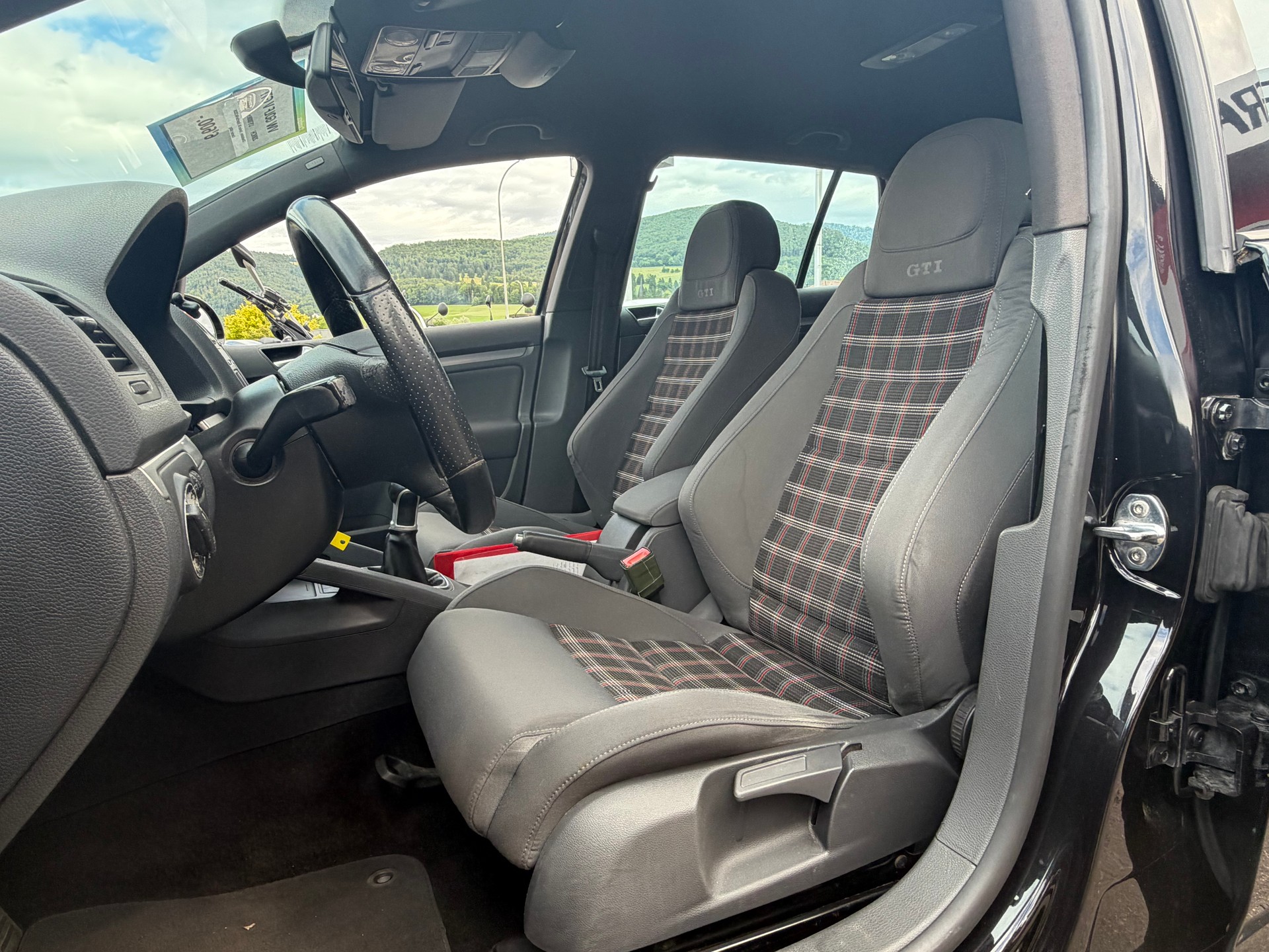 VW Golf 2.0 TFSI GTI-image-8