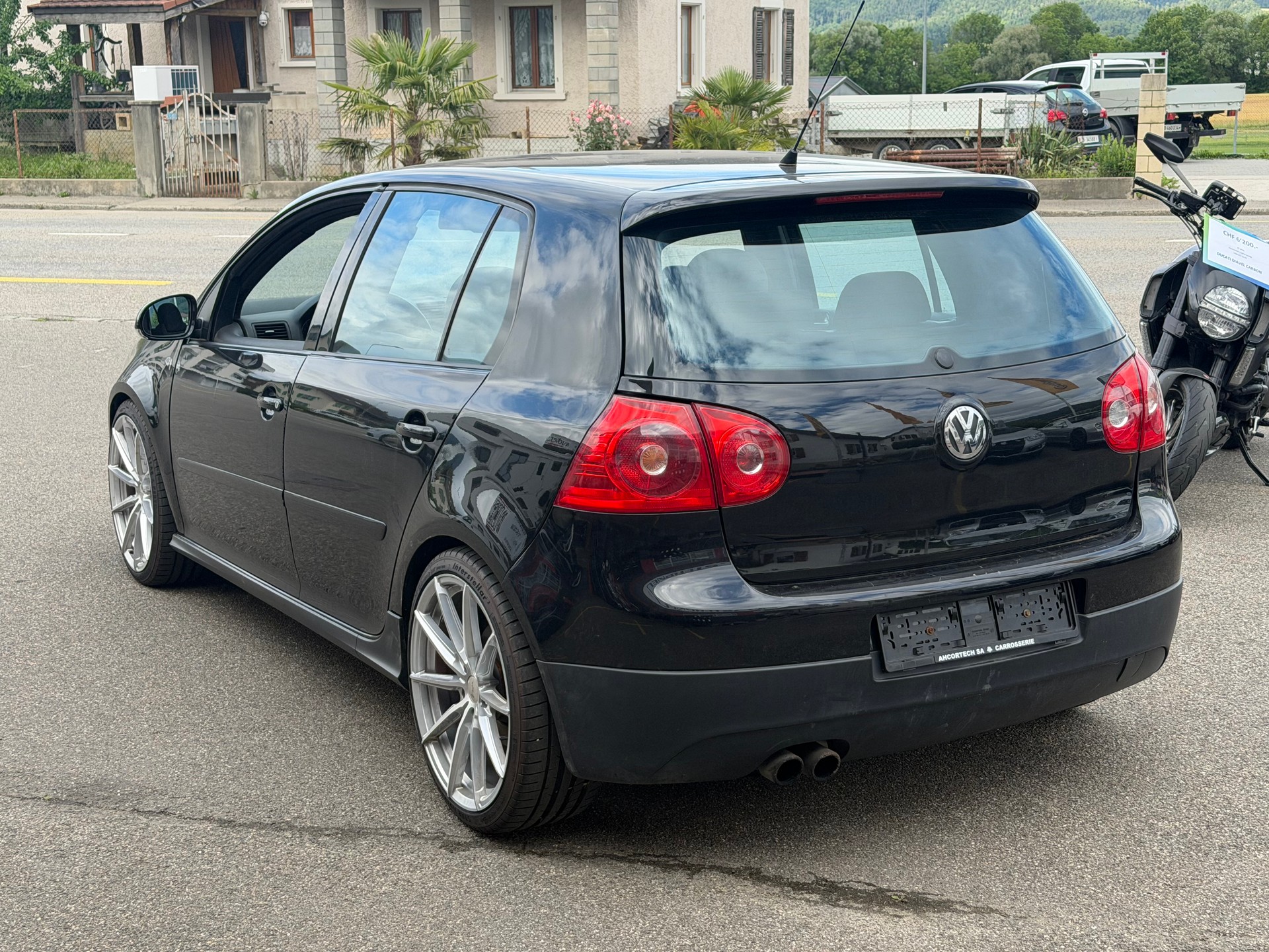 VW Golf 2.0 TFSI GTI-image-4