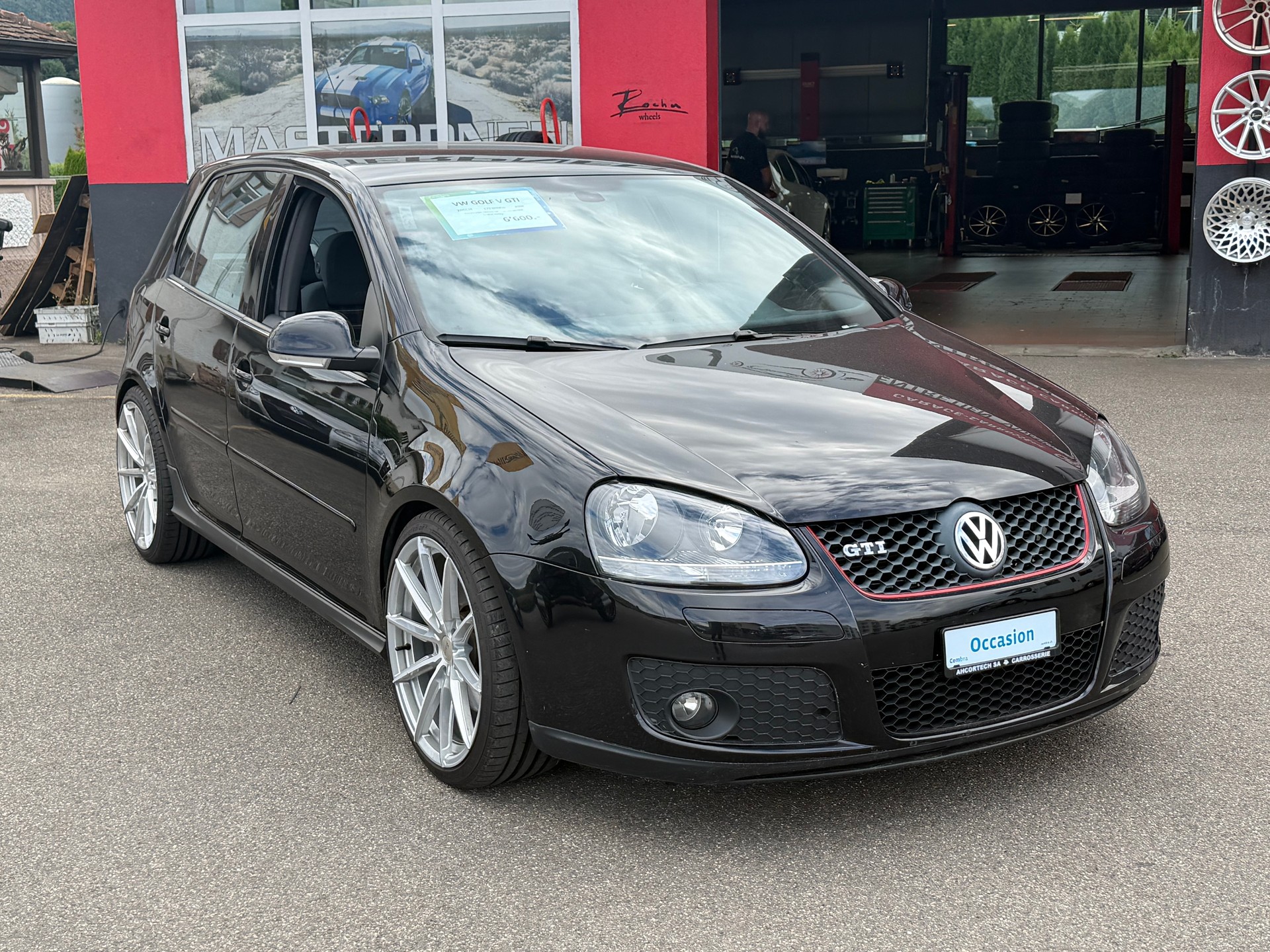 VW Golf 2.0 TFSI GTI-image-2