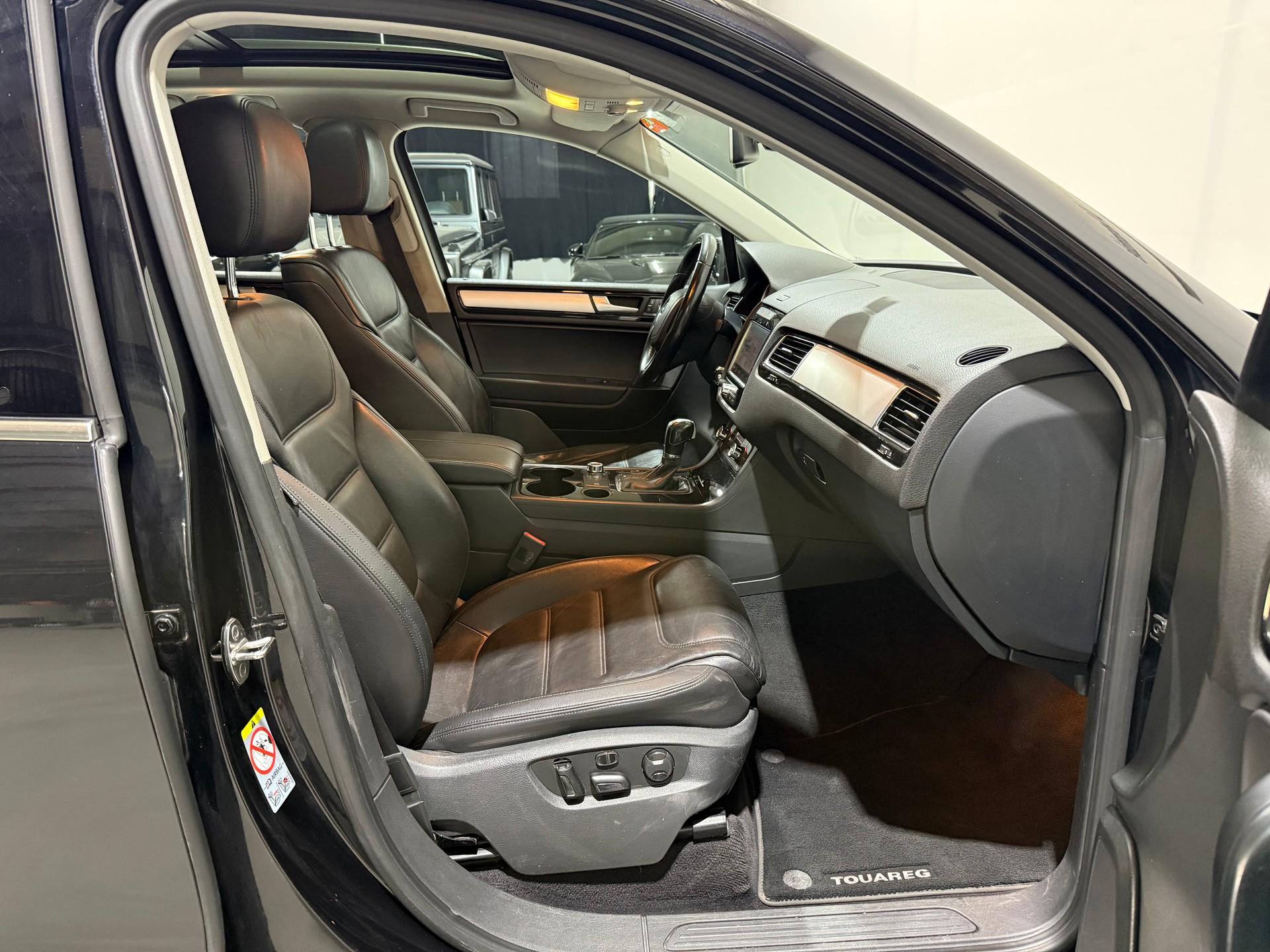 VW Touareg 3.0 TDI BMT Edition X Tiptronic-image-13