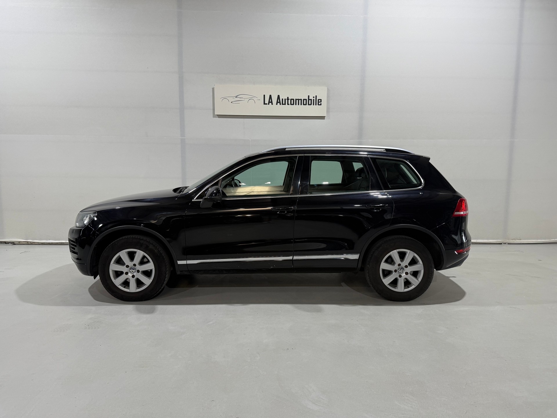 VW Touareg 3.0 TDI BMT Edition X Tiptronic-image-2