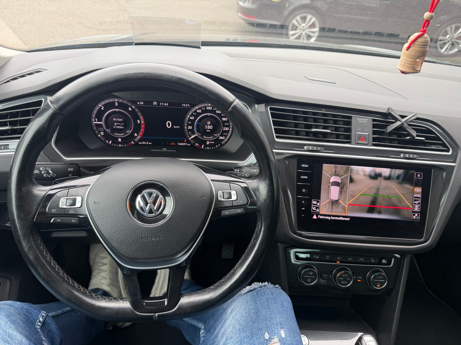 VW Tiguan Allspace 2.0 TDI SCR Highline 4Motion DSG-image-16