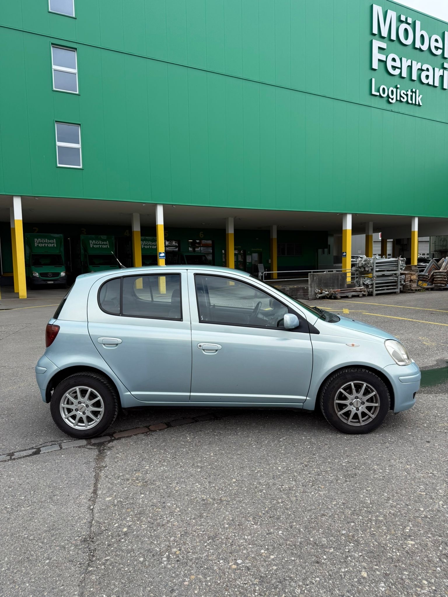 TOYOTA Yaris 1.4 D-4D Linea Luna-image-3