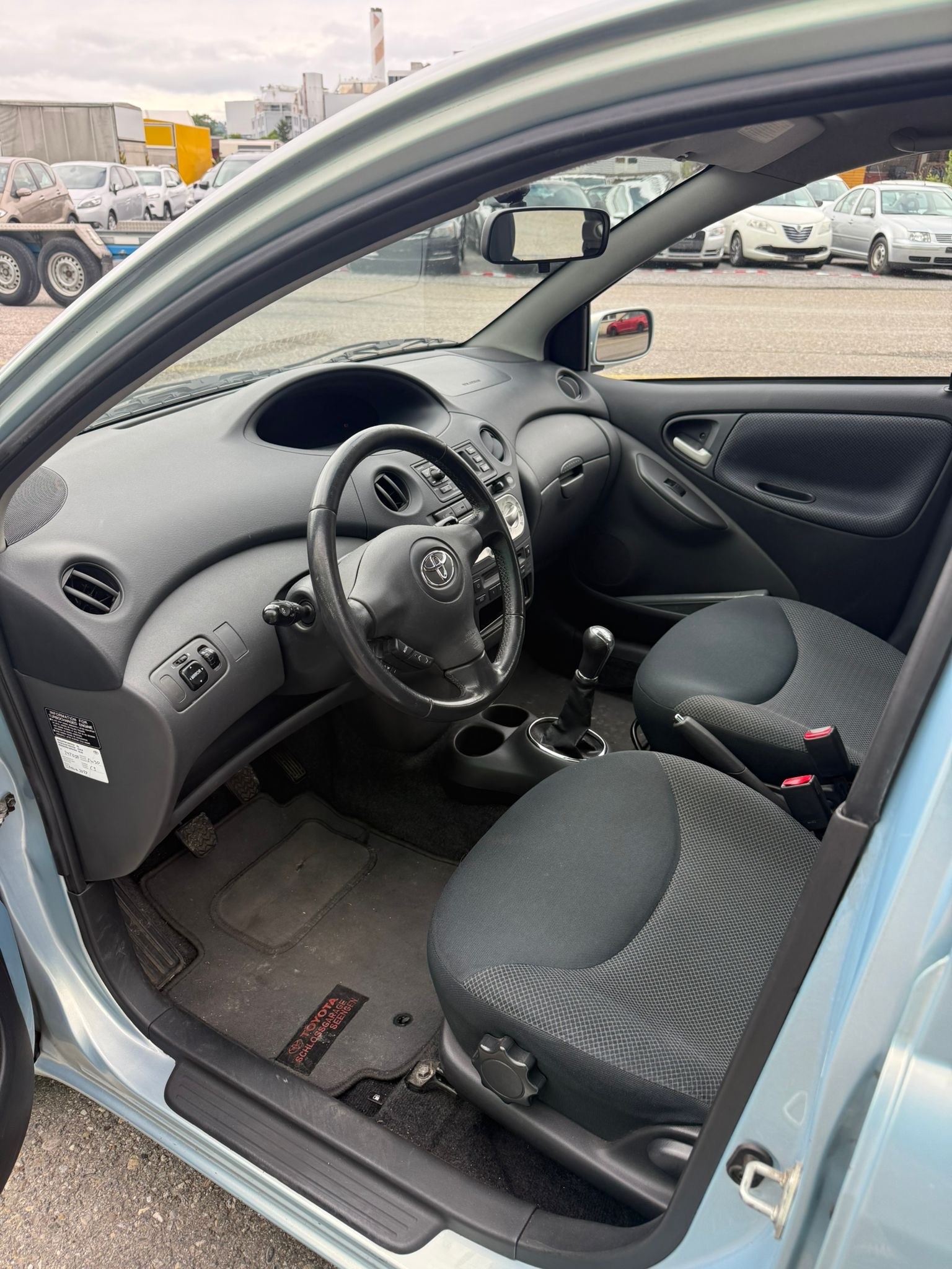 TOYOTA Yaris 1.4 D-4D Linea Luna-image-6