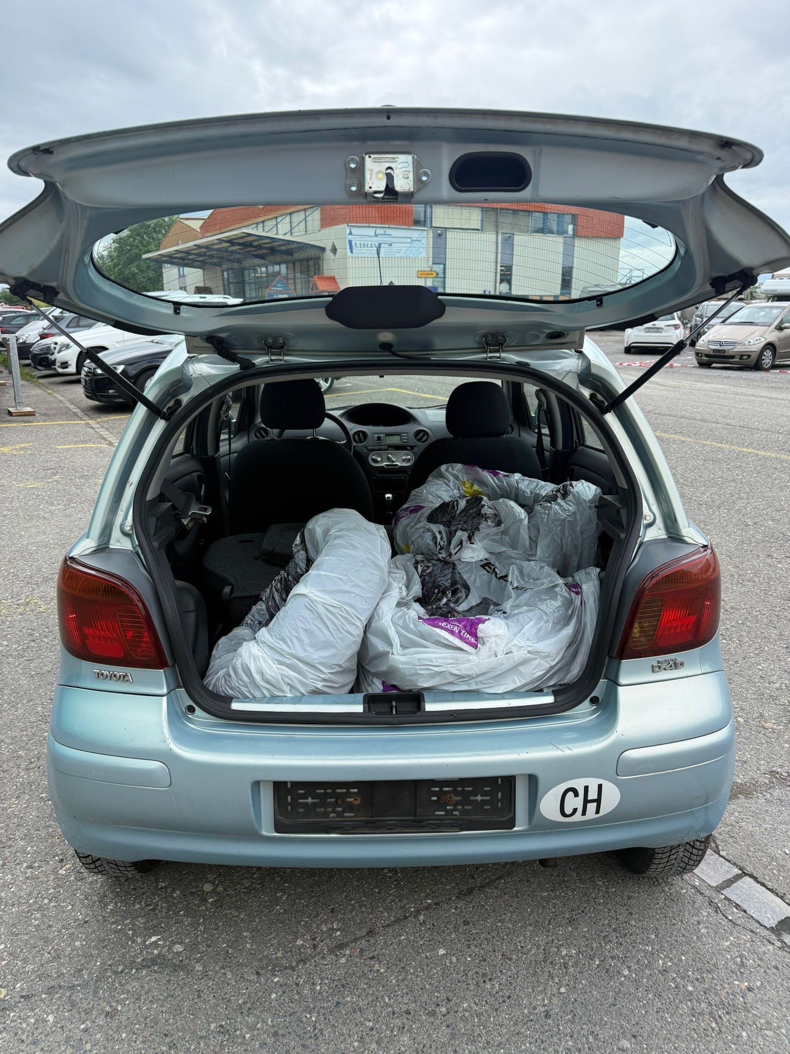 TOYOTA Yaris 1.4 D-4D Linea Luna-image-5