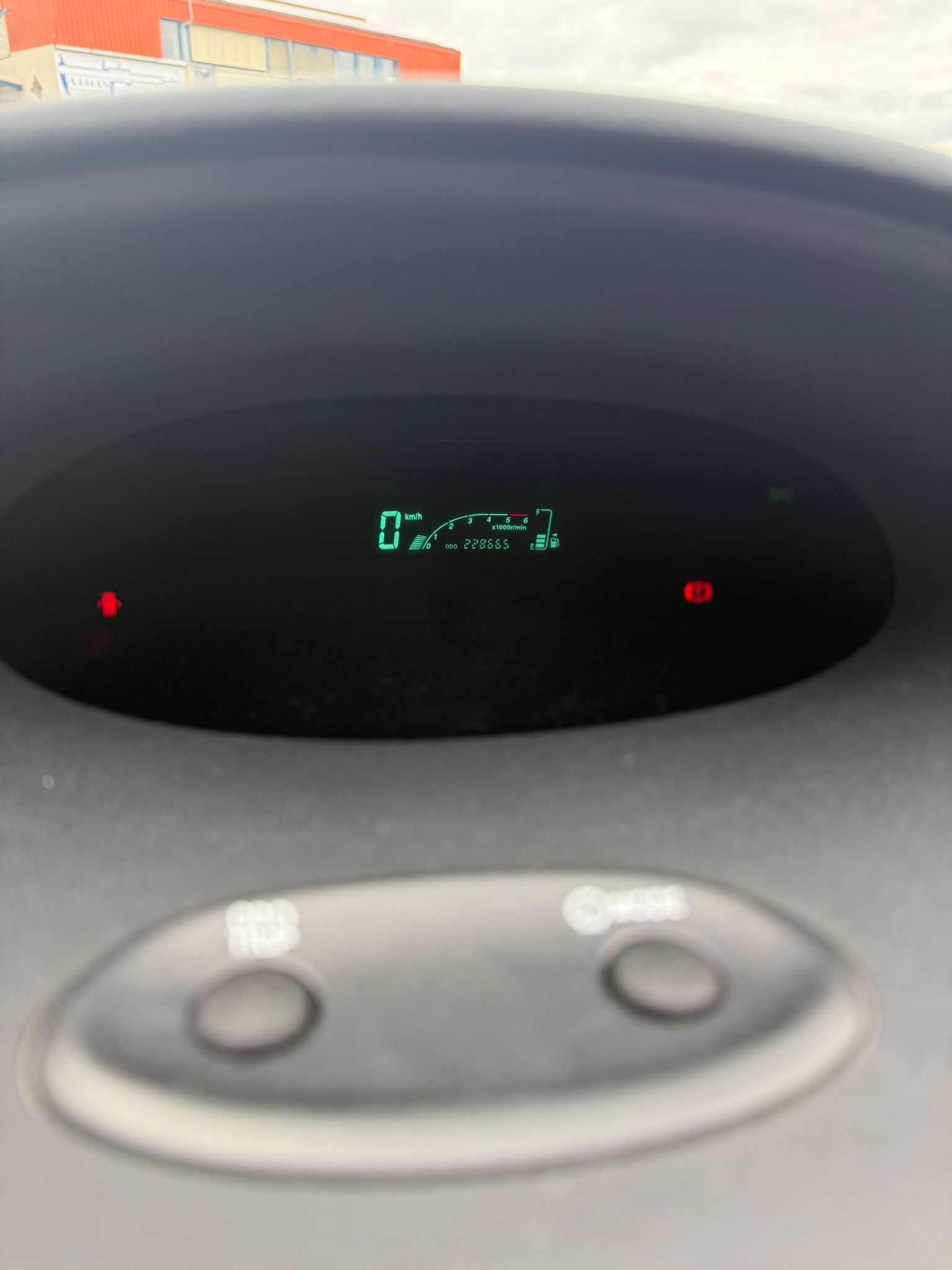 TOYOTA Yaris 1.4 D-4D Linea Luna-image-10