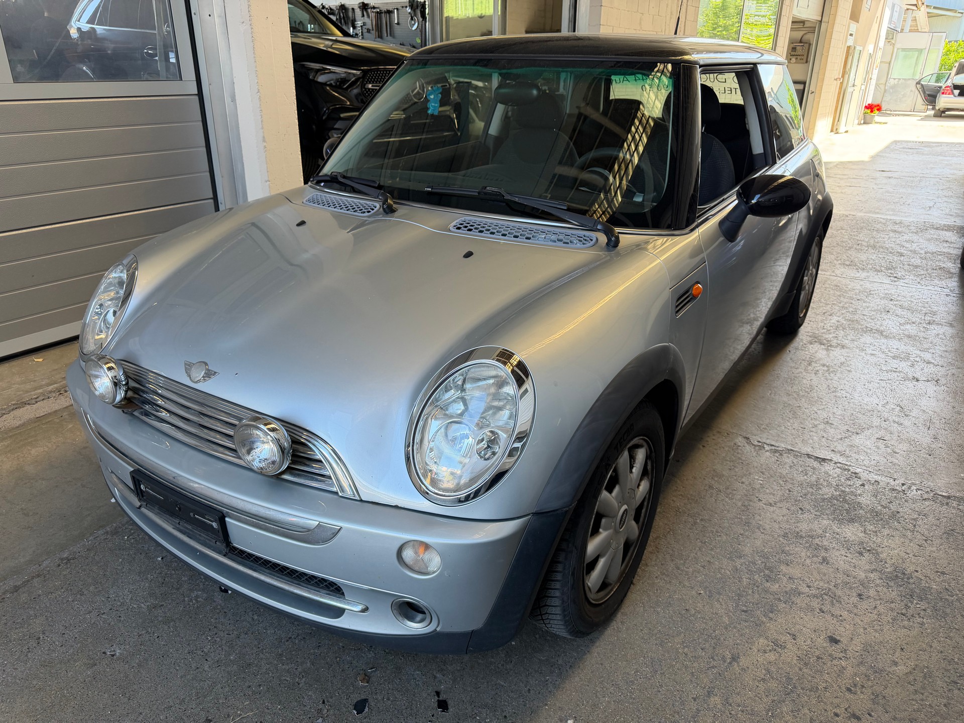 MINI Cooper-image-2