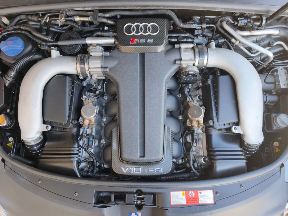 AUDI RS6 Limousine 5.0 TFSI V10 quattro tiptronic-image-13