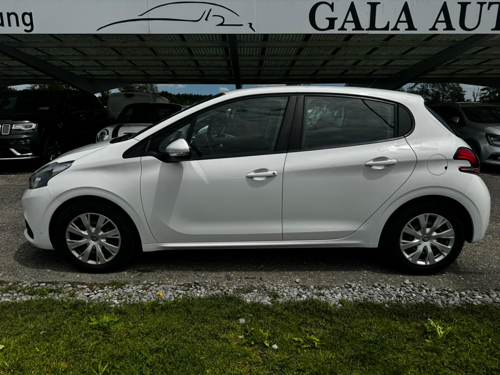 PEUGEOT 208 1.2 PureTech Active-image-7