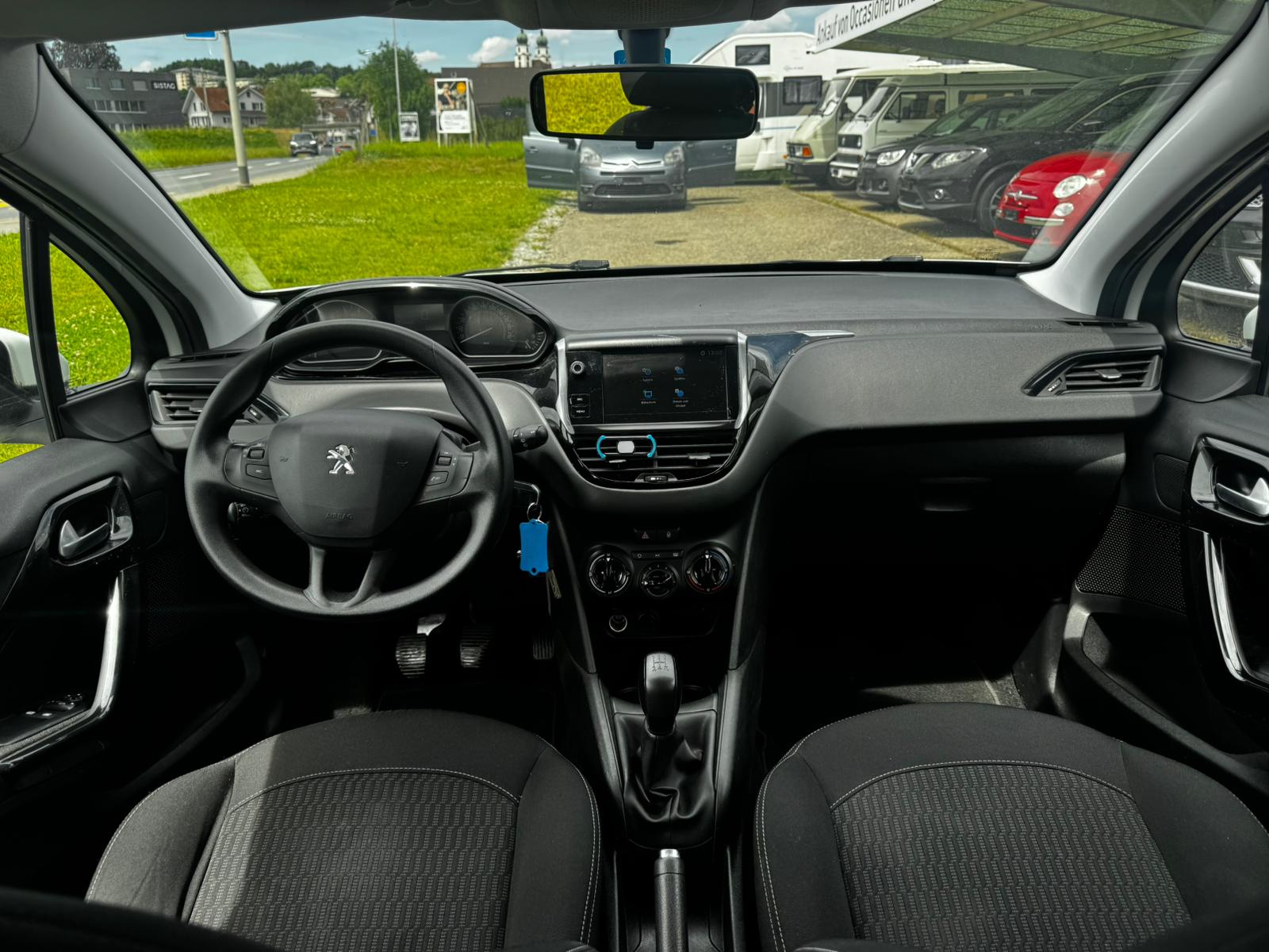 PEUGEOT 208 1.2 PureTech Active-image-9