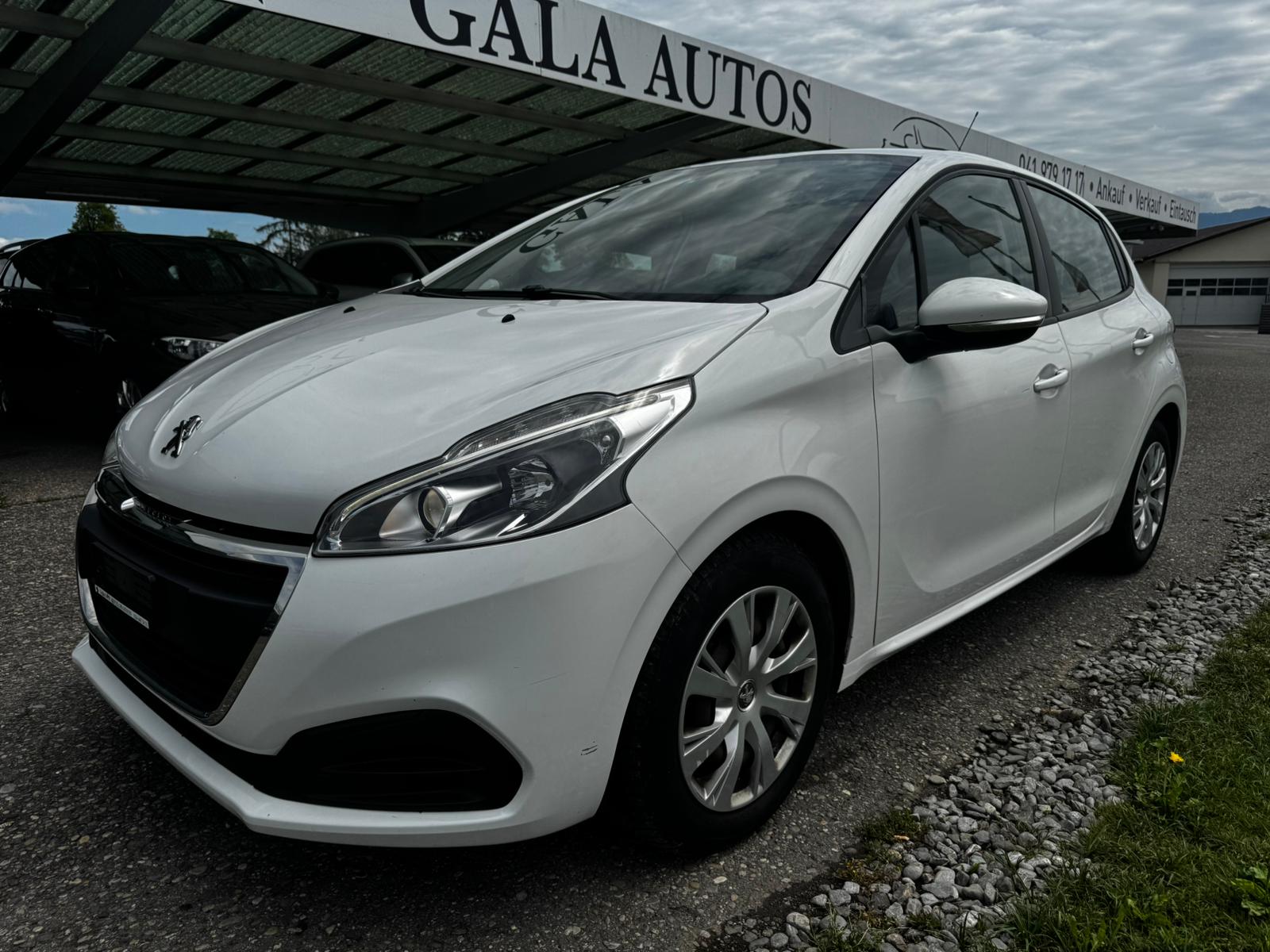 PEUGEOT 208 1.2 PureTech Active-image-0