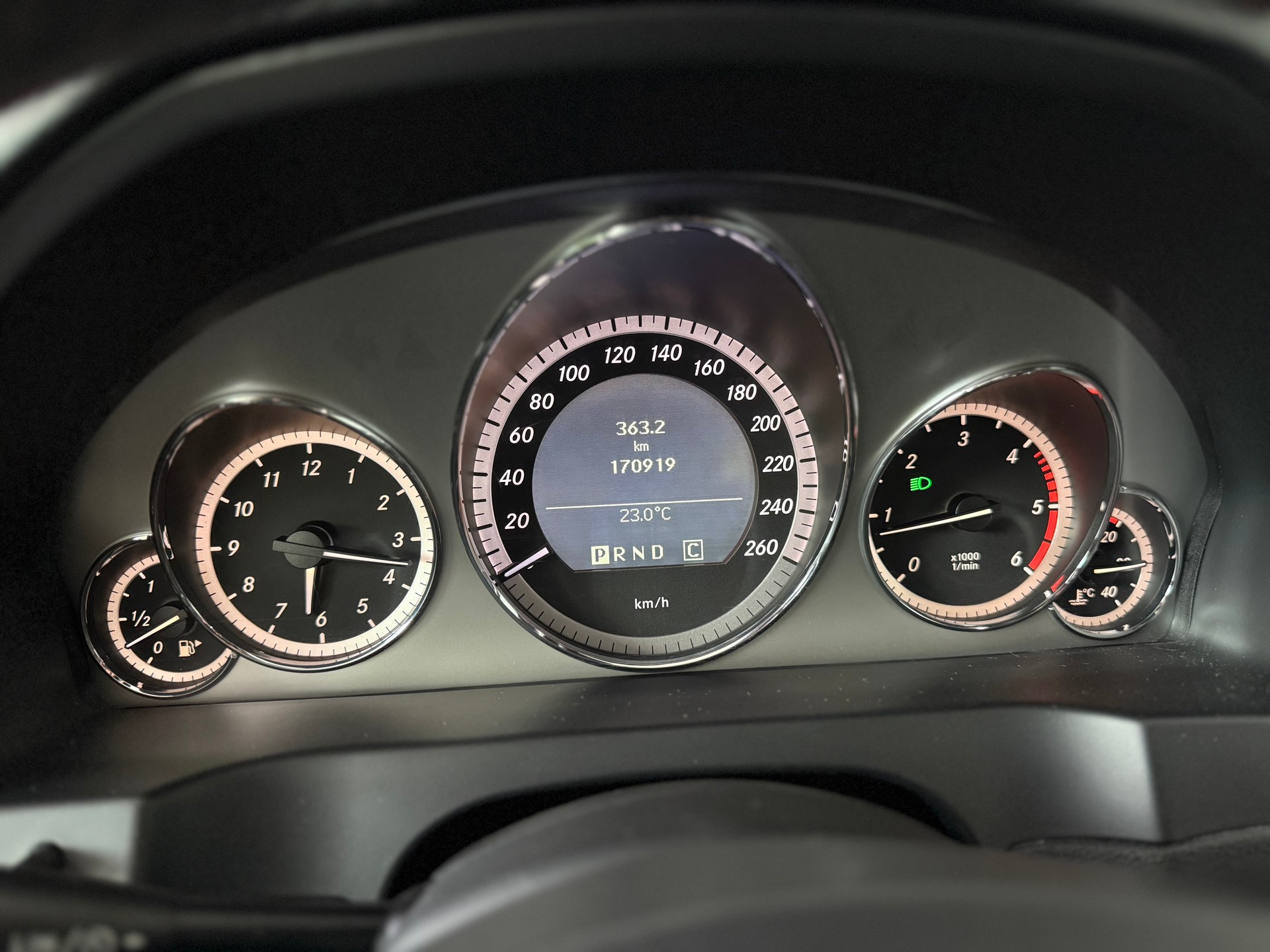 MERCEDES-BENZ CDI BlueEfficiency 7G-Tronic-image-13
