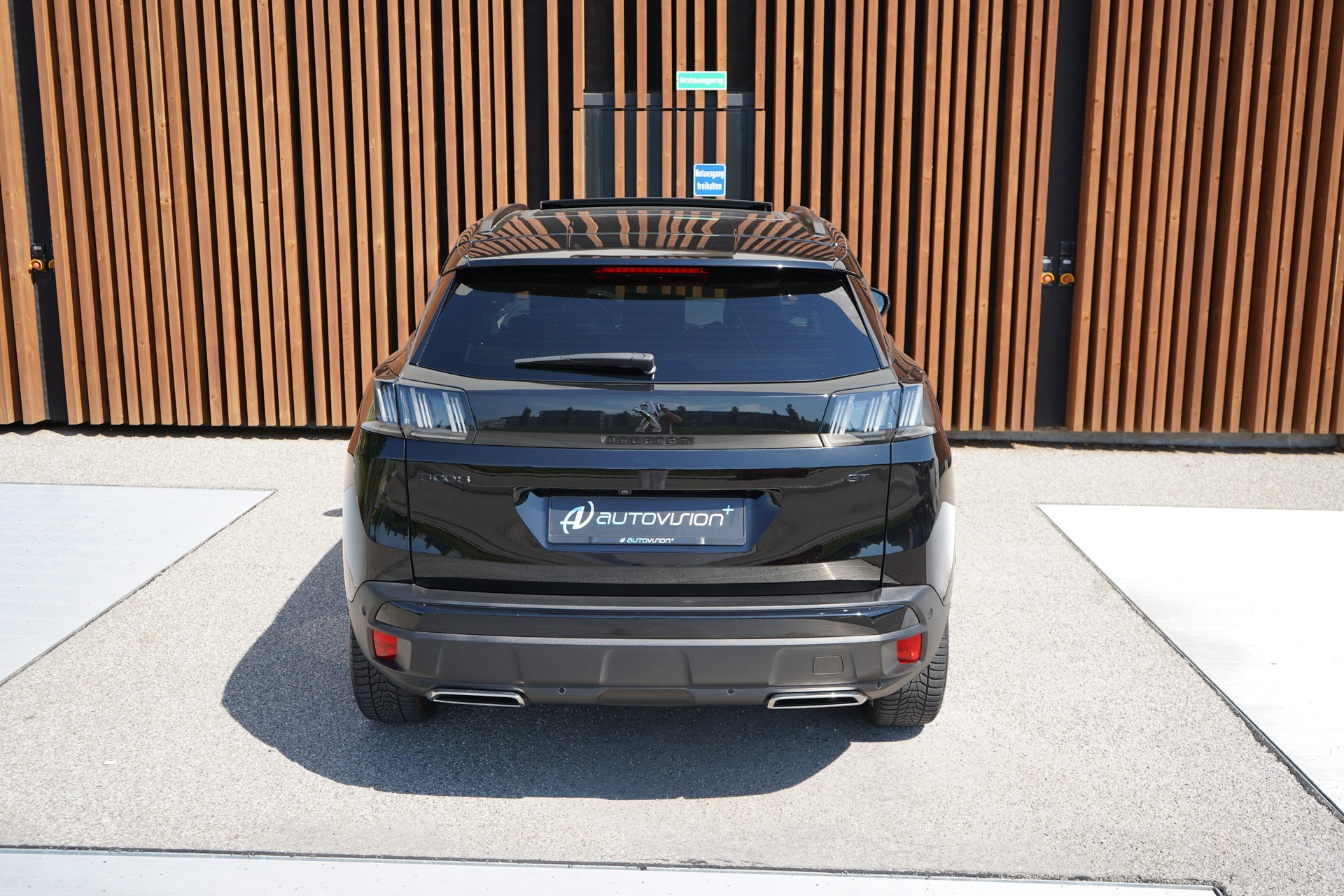 PEUGEOT 3008 1.5 BLUEHDi GT PACK BLACK EAT8 l 130 PS-image-14