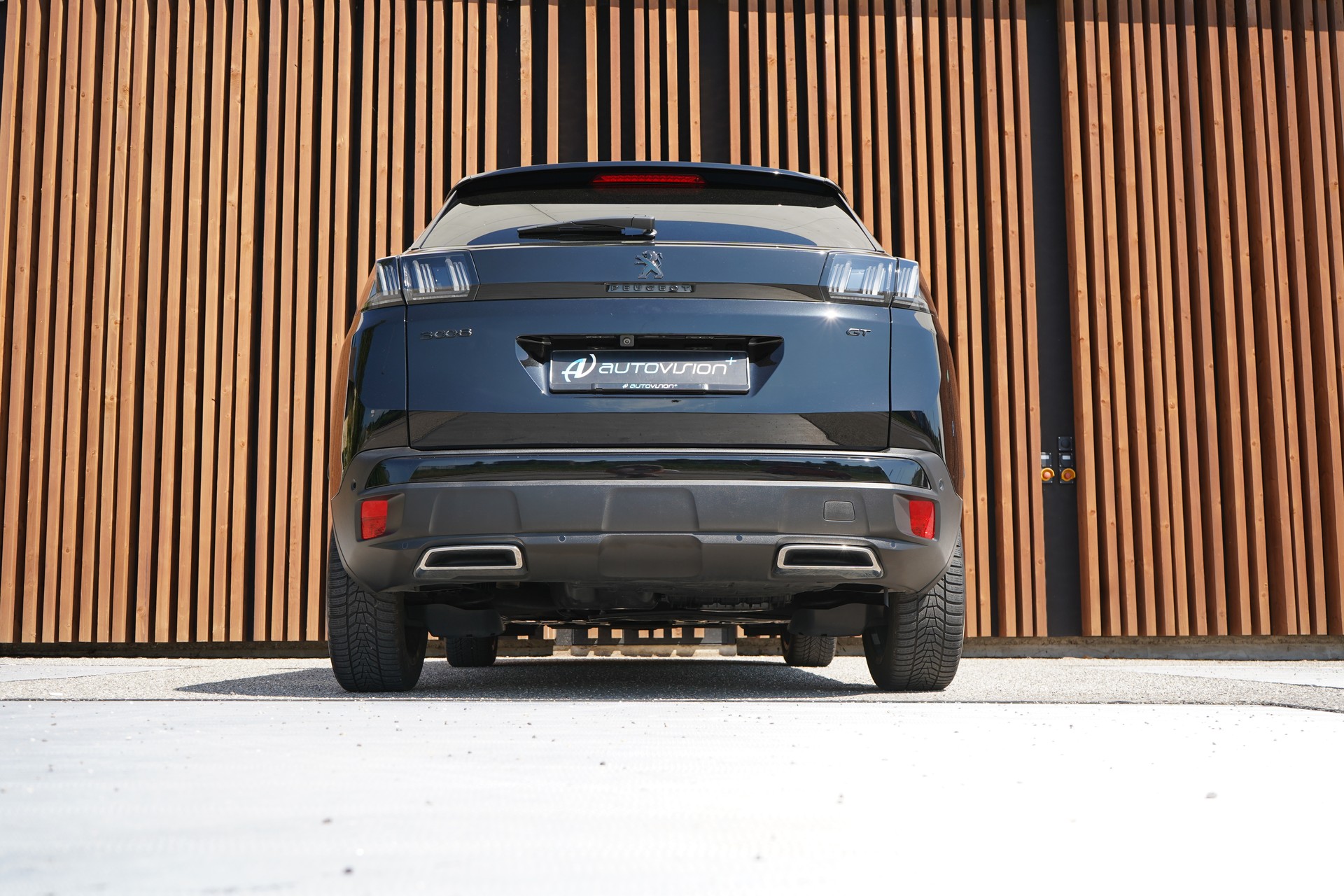 PEUGEOT 3008 1.5 BLUEHDi GT PACK BLACK EAT8 l 130 PS-image-15